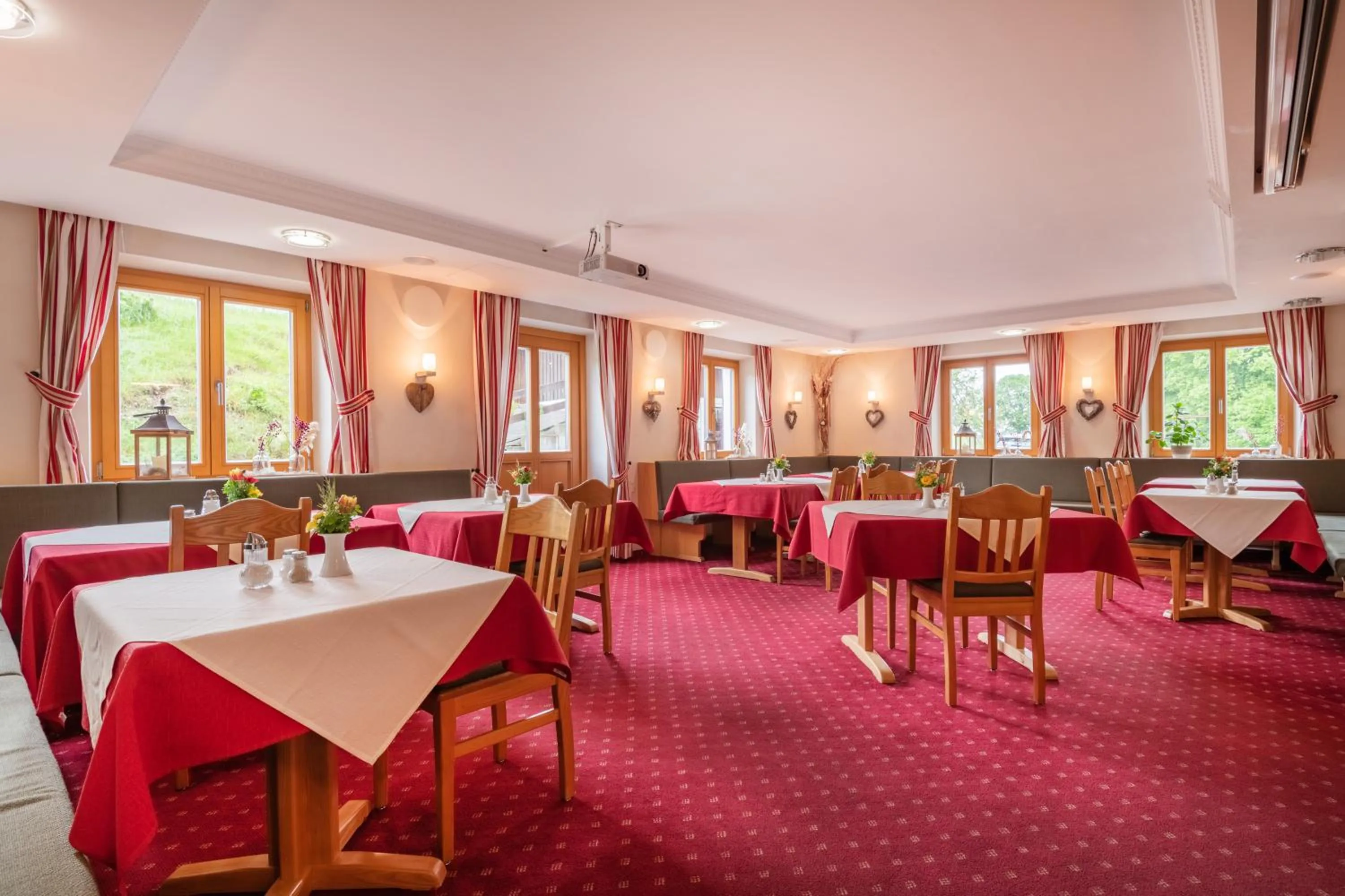 Restaurant/places to eat in Landhotel Schwarzenbach - Wellness & Spa