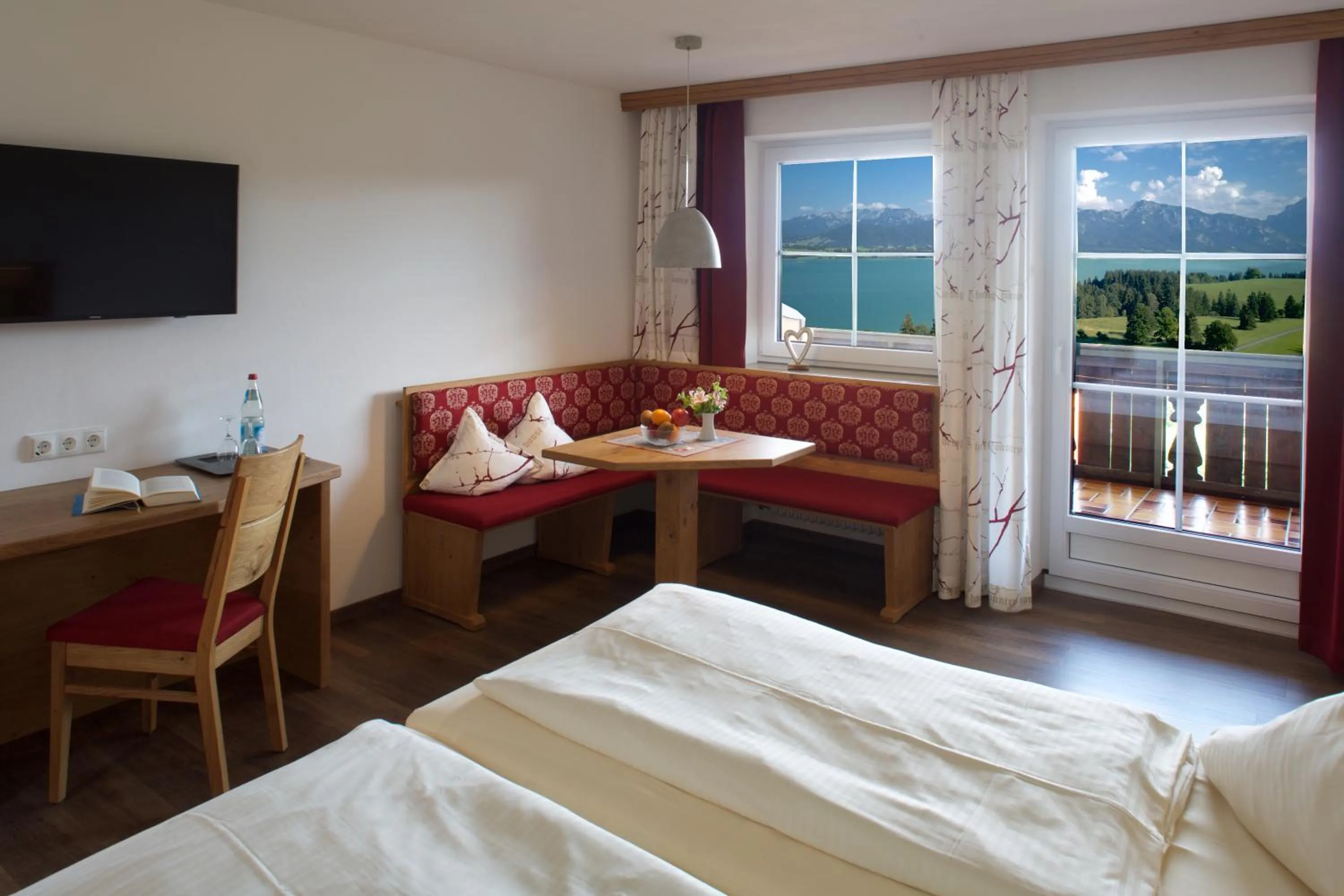 View (from property/room), Bed in Landhotel Schwarzenbach - Wellness & Spa