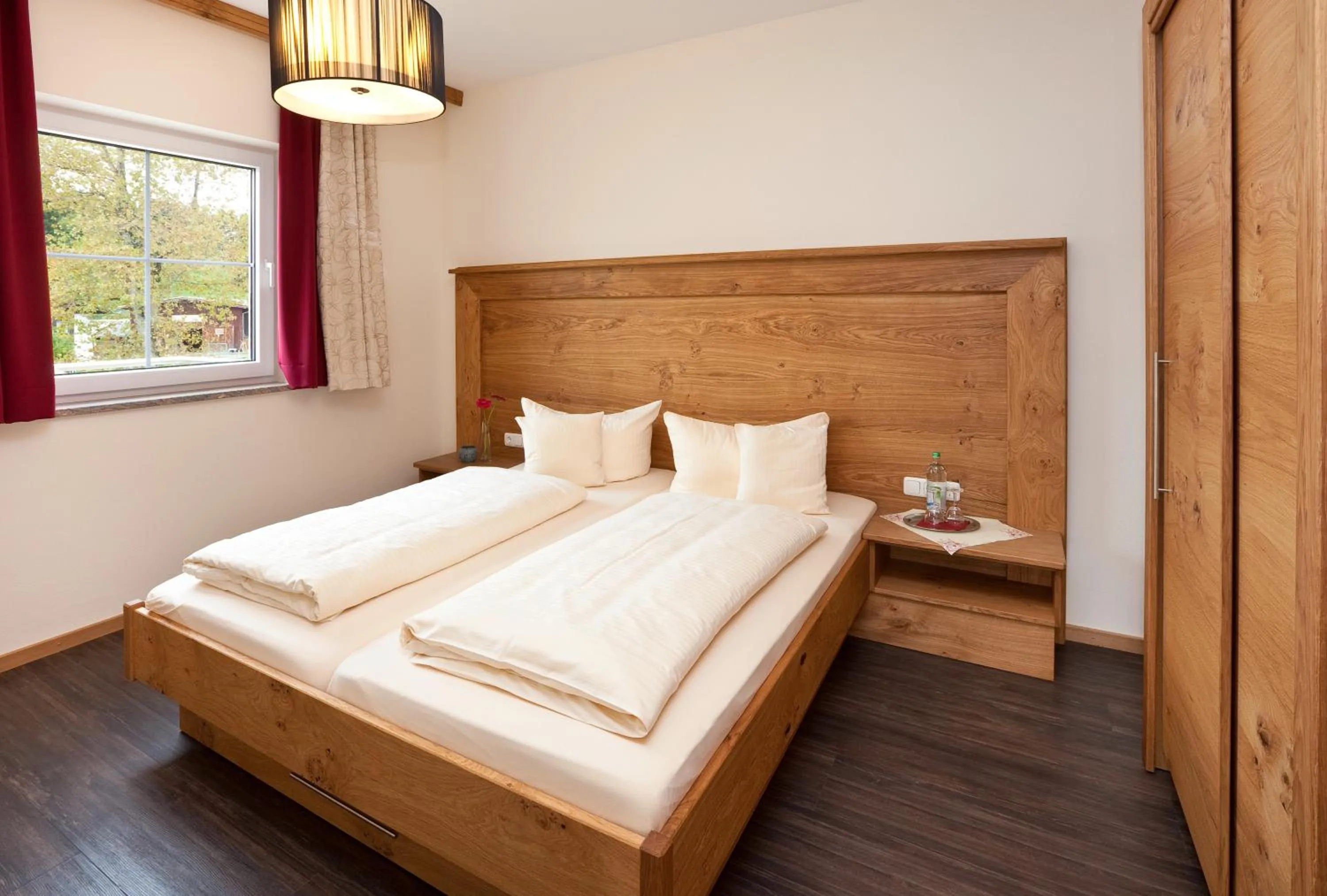 Bed in Landhotel Schwarzenbach - Wellness & Spa