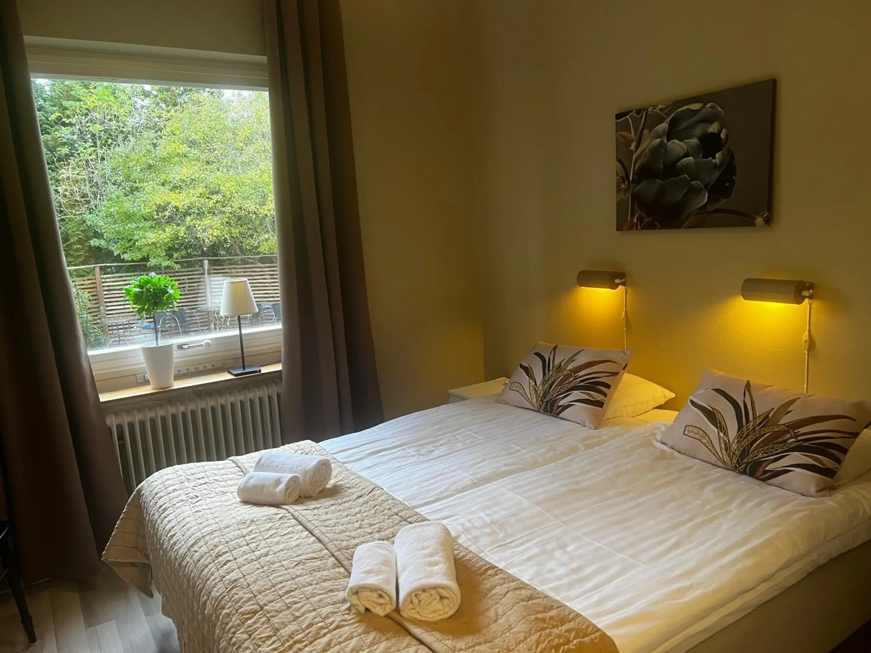 Standard Twin Room with Shared Bathroom - single occupancy in Aurora Bed & Breakfast Standard Twin Room with Shared Bathroom - single occupancy in Aurora Bed & Breakfast