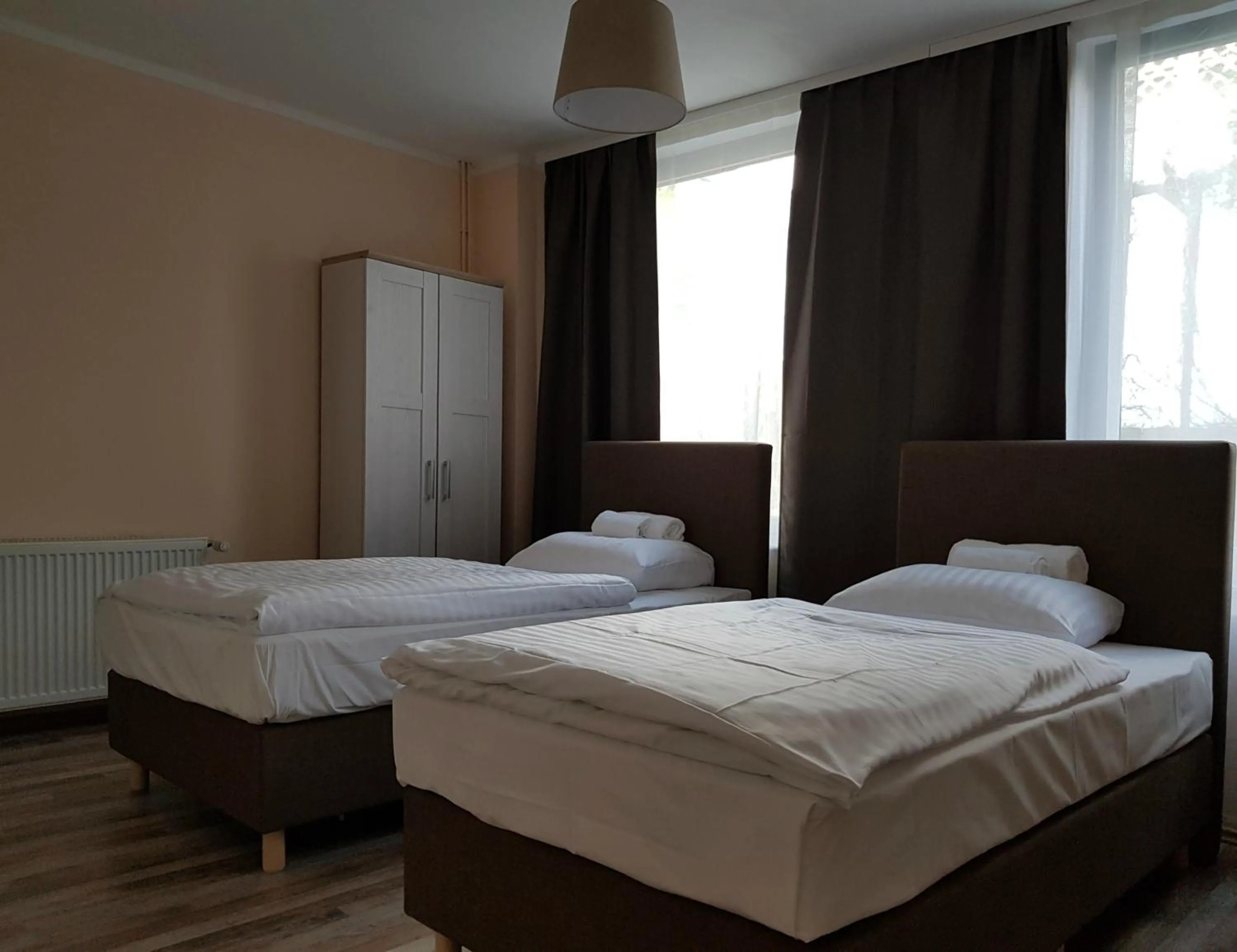 Photo of the whole room, Bed in Hotel-Residenz Oberurseler Hof