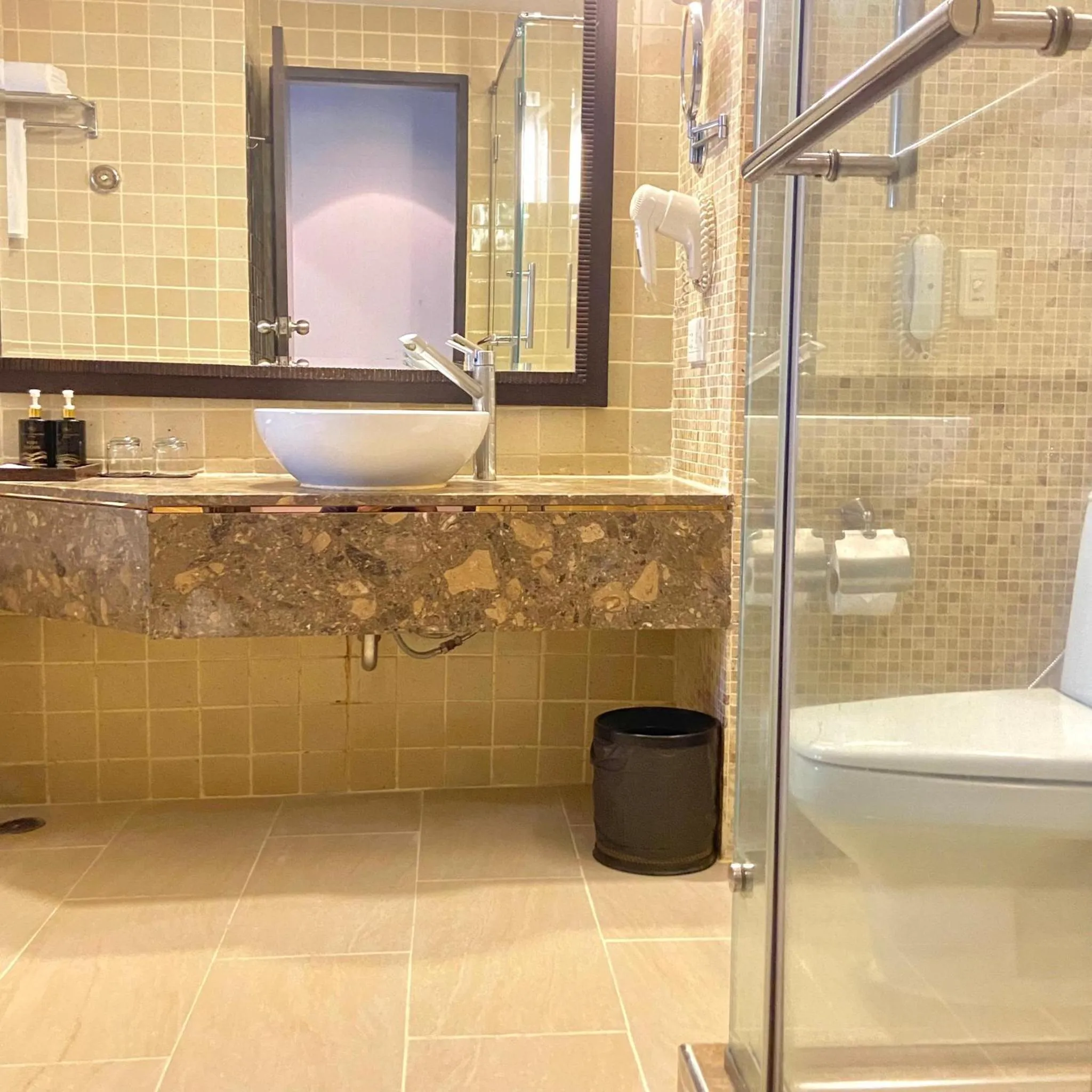 Bathroom in Garden Cliff Resort And Spa