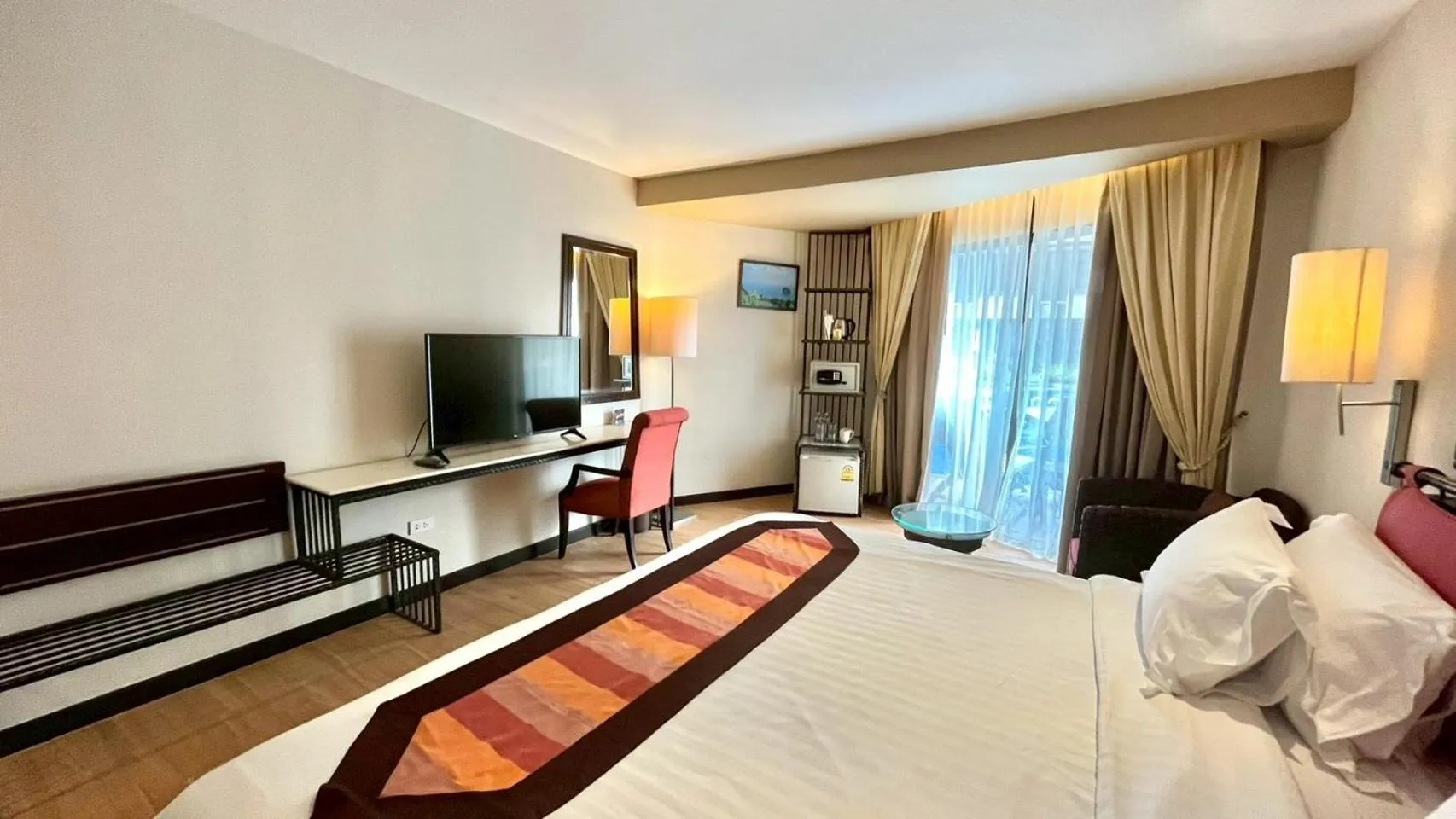 Guests, Bed in Garden Cliff Resort And Spa