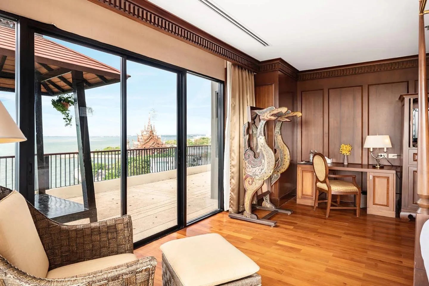 Balcony/Terrace in Garden Cliff Resort And Spa