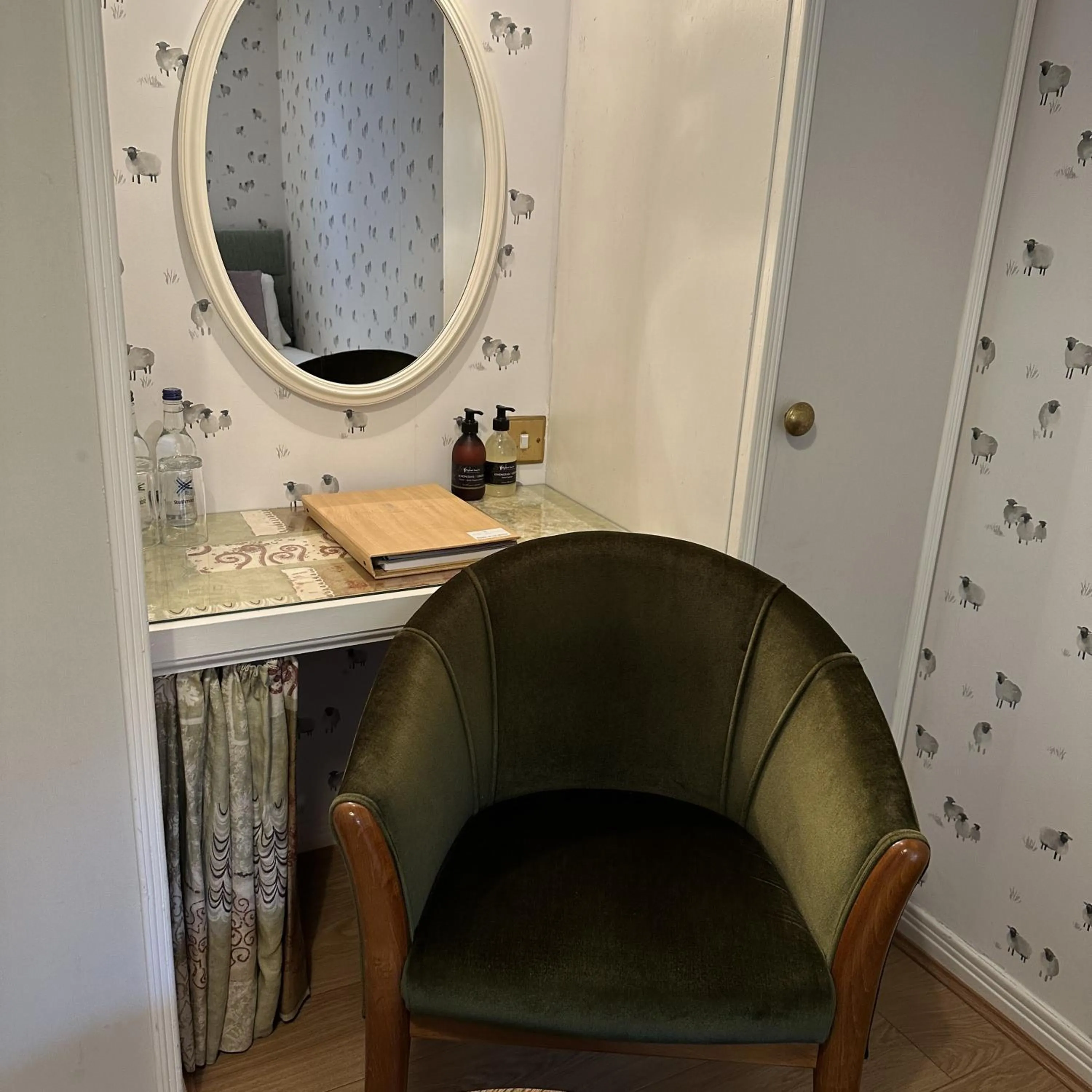 Seating area in Tigh an Eilean Hotel