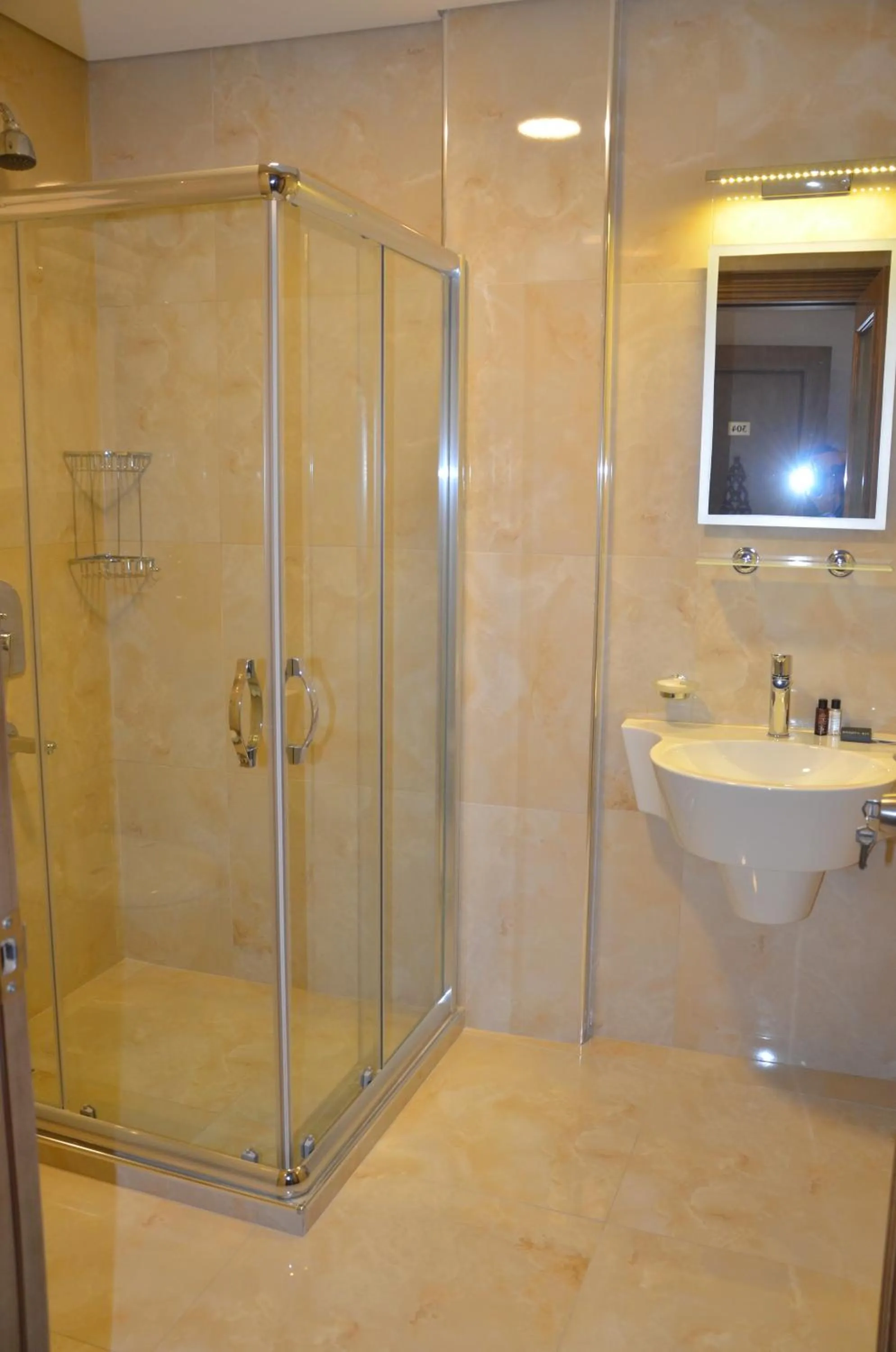 Shower in Ahmet Efendi Konağı