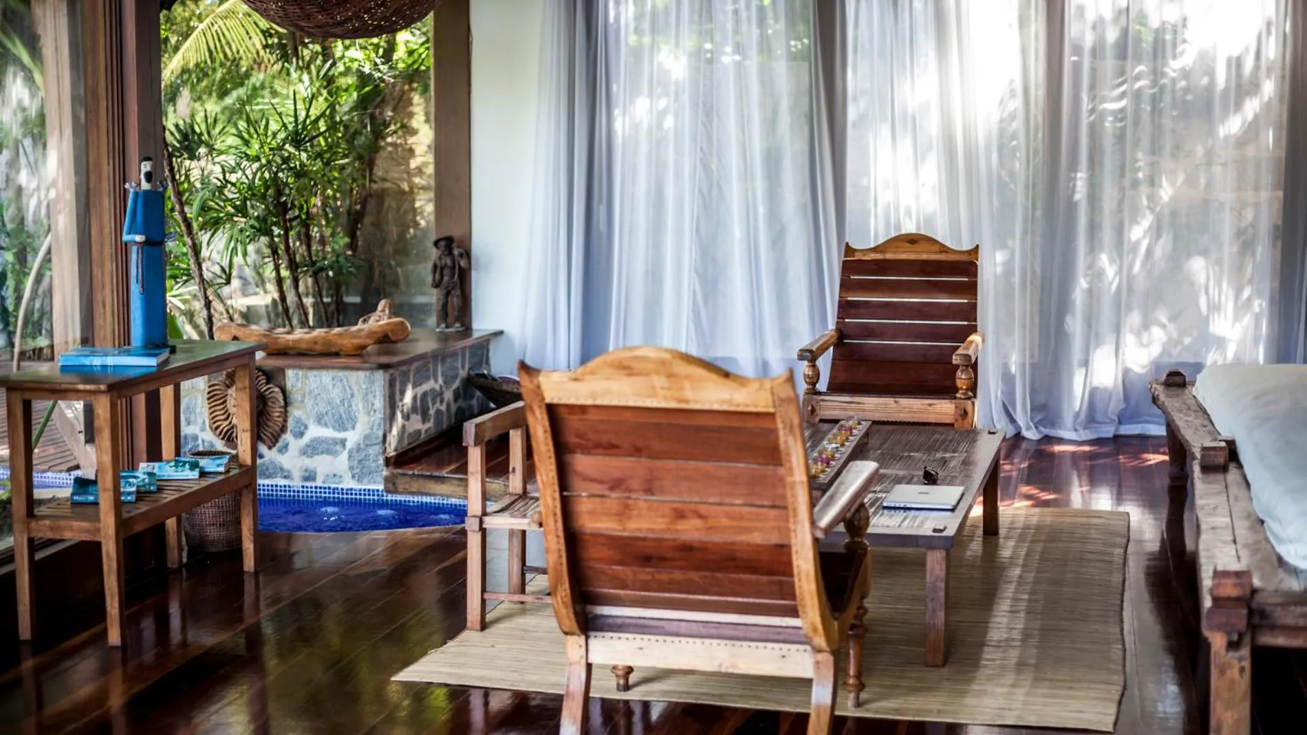 Sombra e Água Fresca Resort