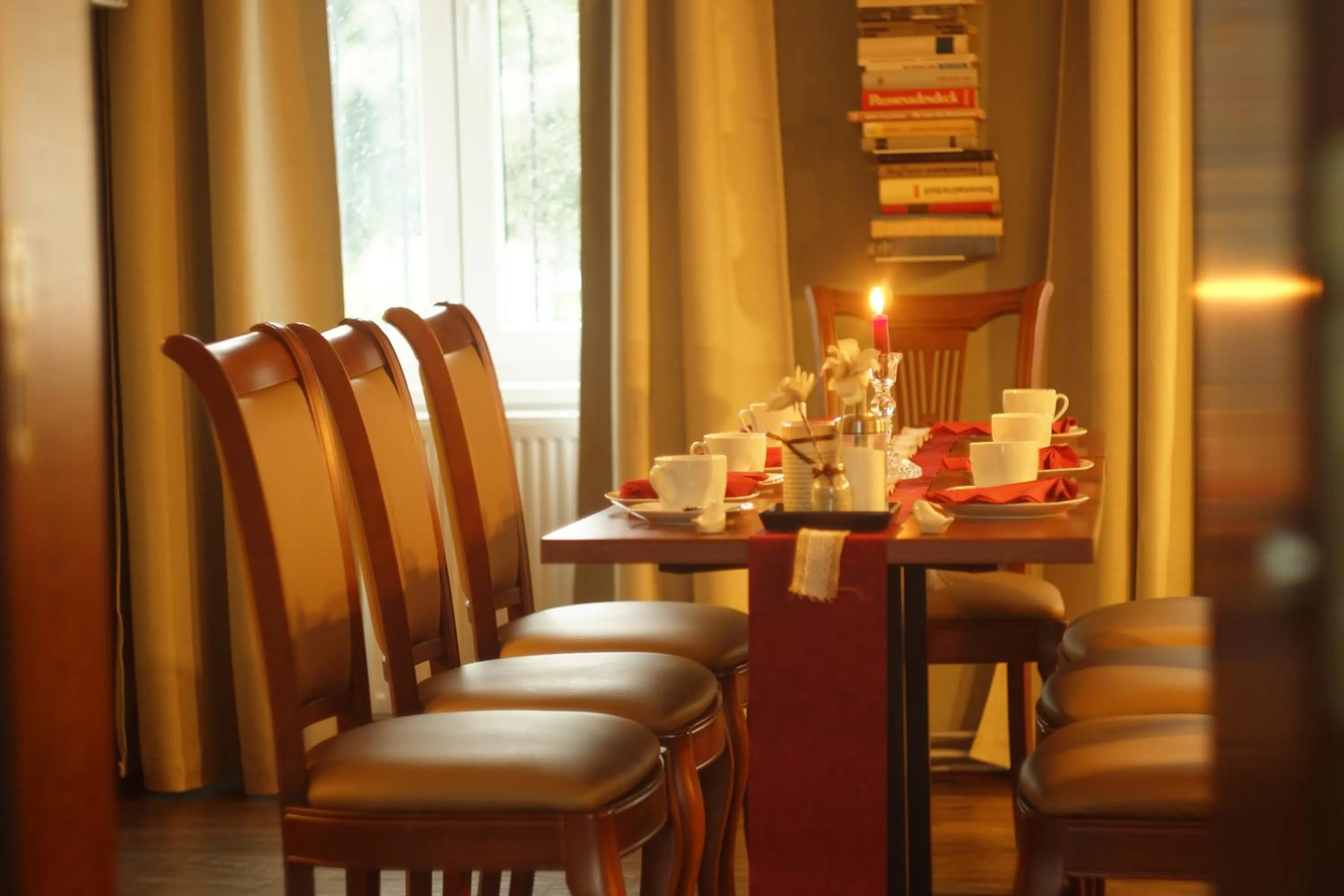 Restaurant/places to eat in Hotel Bett und Buch