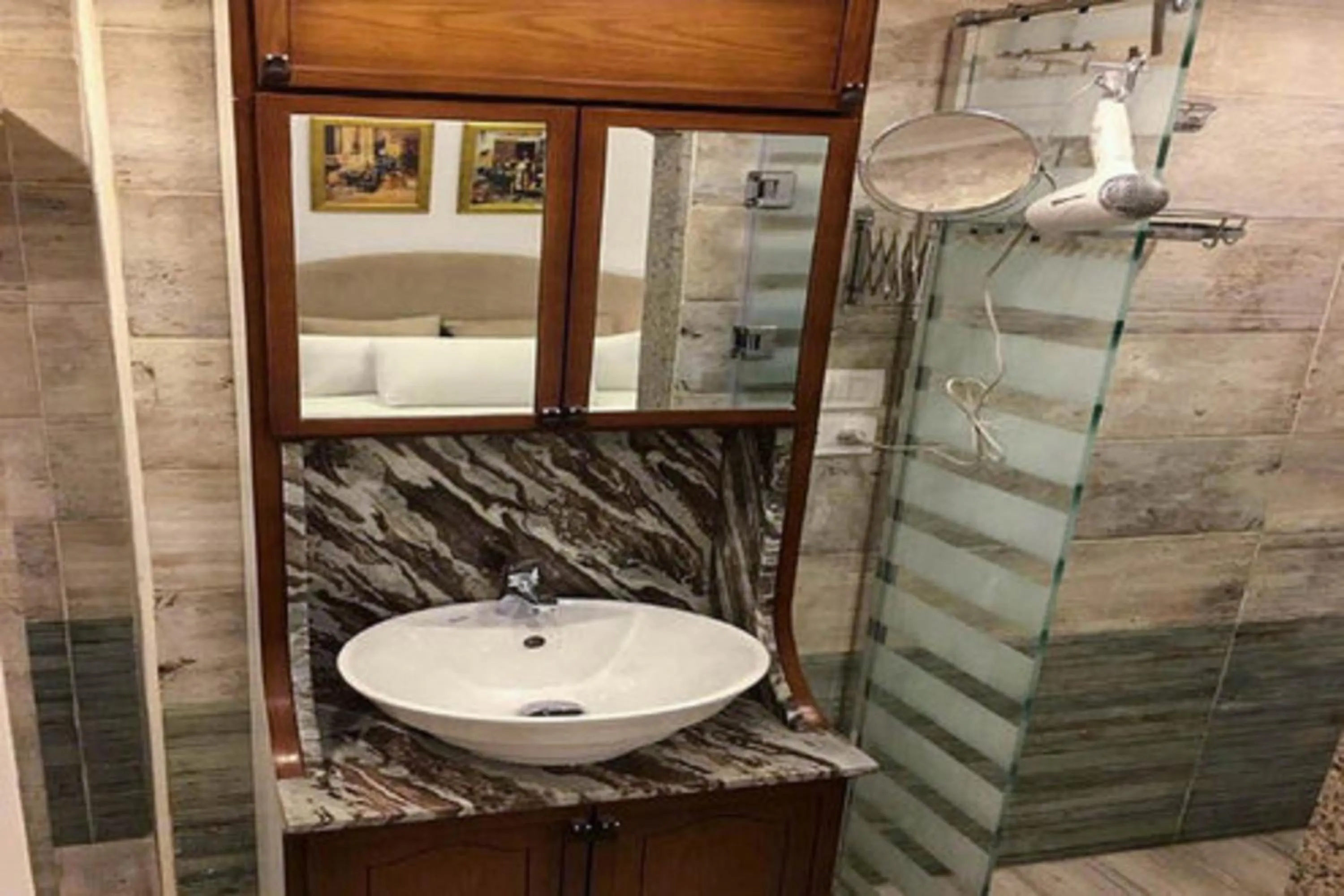 Bathroom in Paris Hotel Cairo