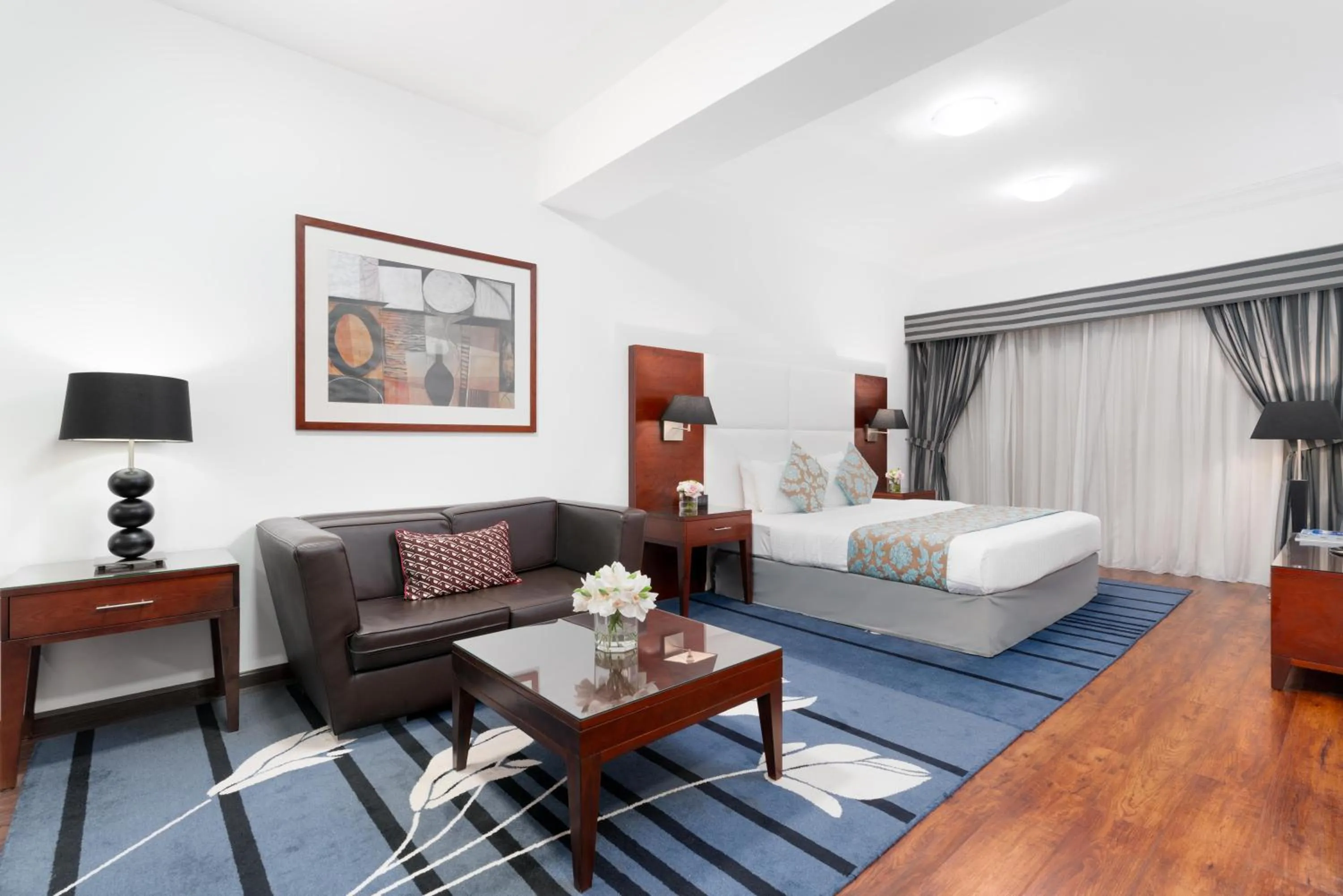 TV and multimedia, Bed in Golden Sands Hotel & Residences