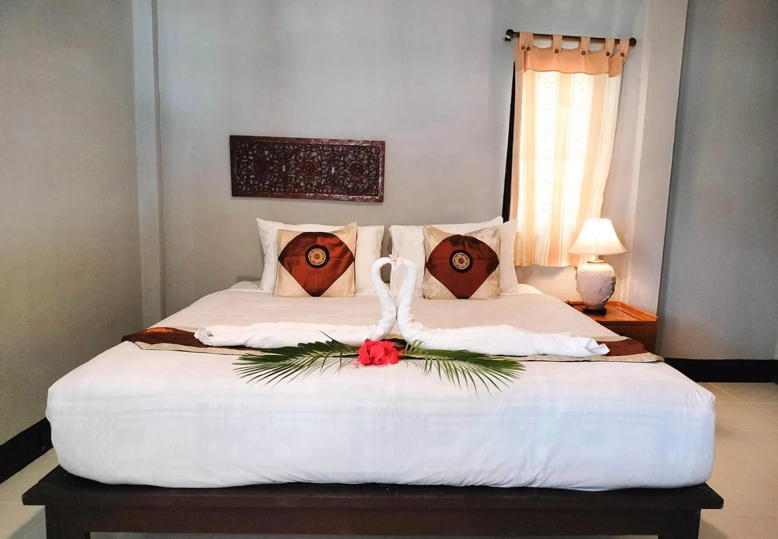 Bed in Phuwadee Resort