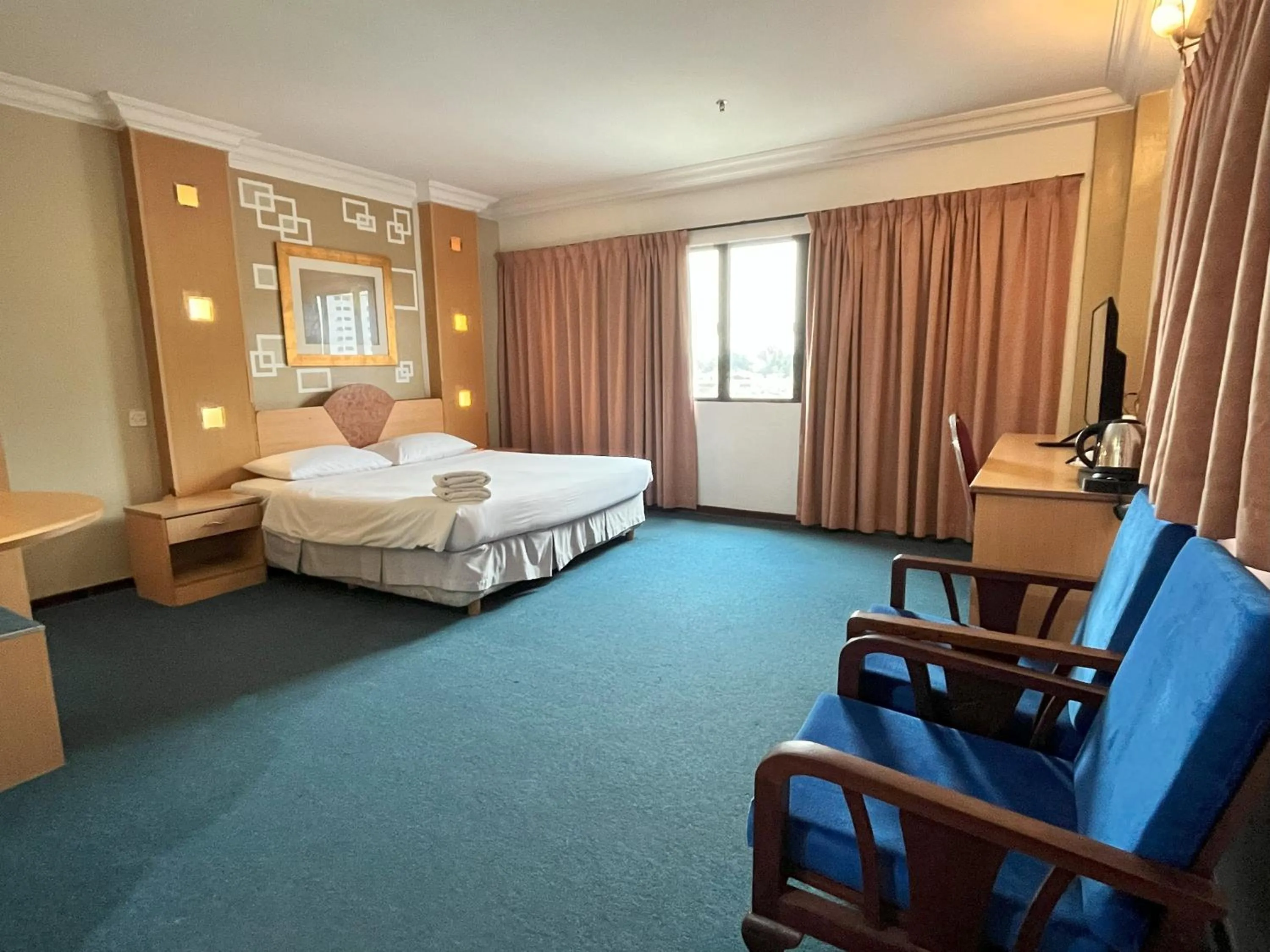 TV and multimedia, Bed in Fair Park Hotel