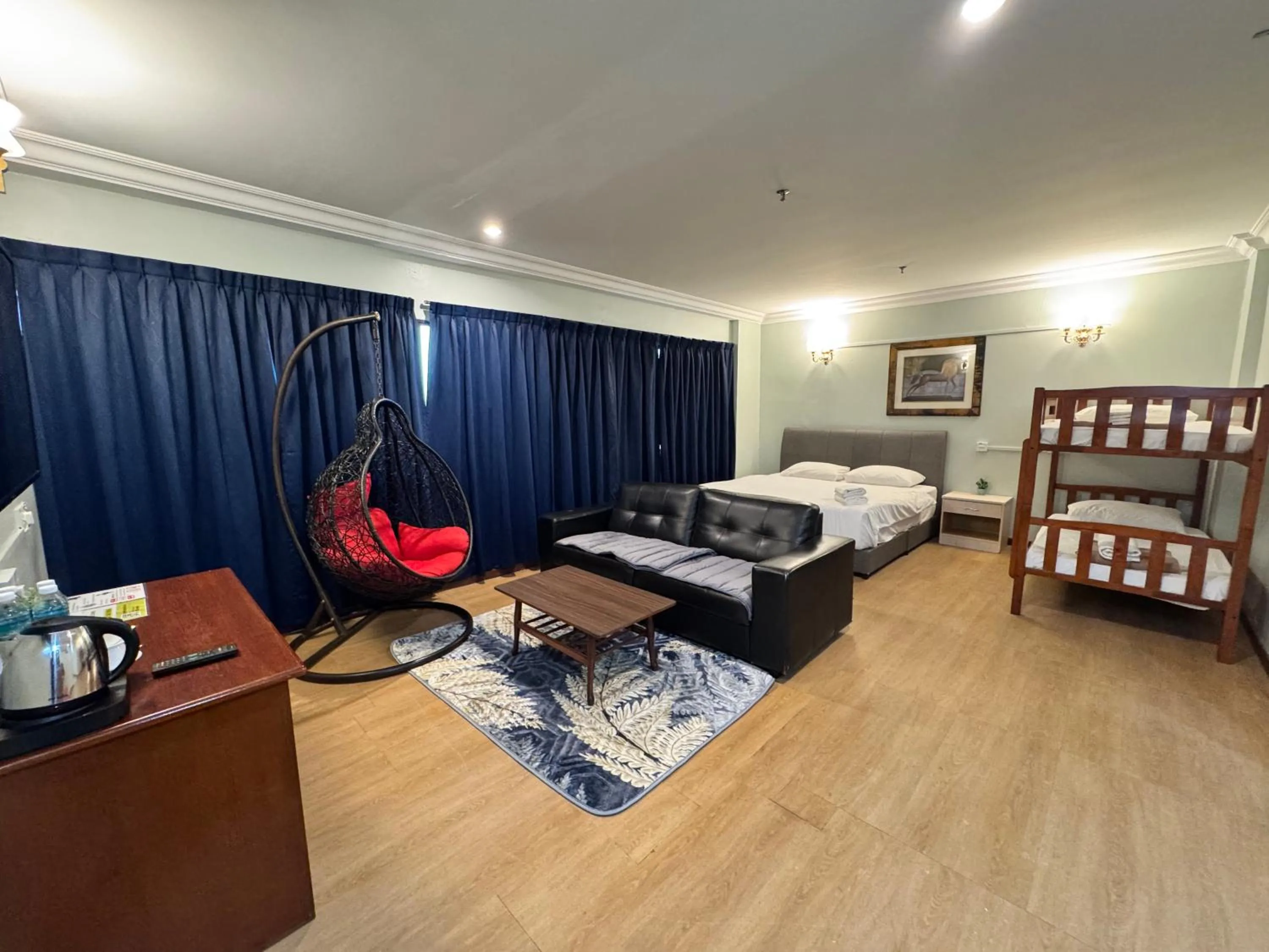 Bedroom, Bed in Fair Park Hotel