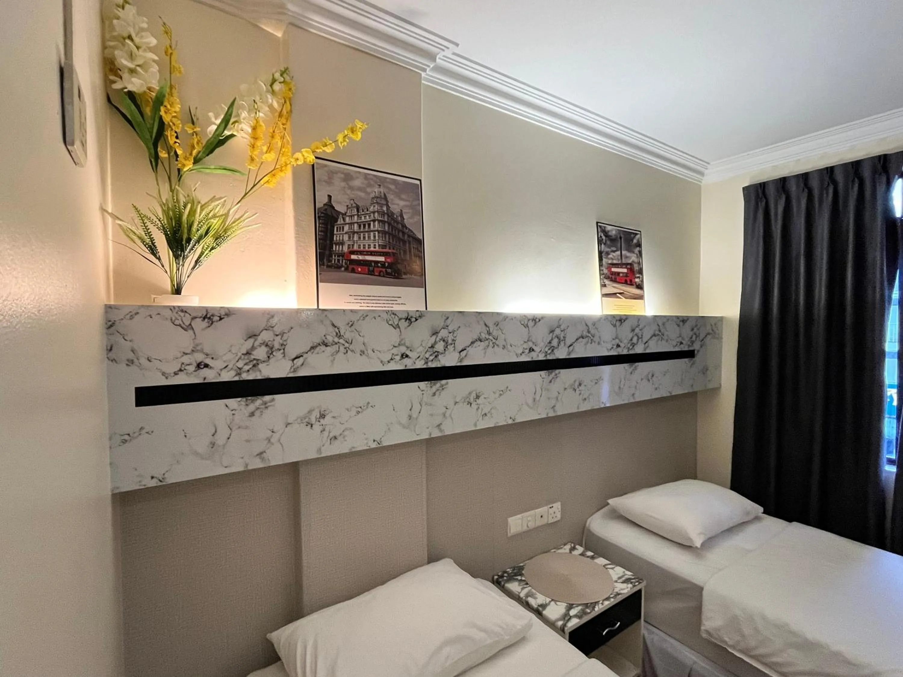 Twin Room in Fair Park Hotel