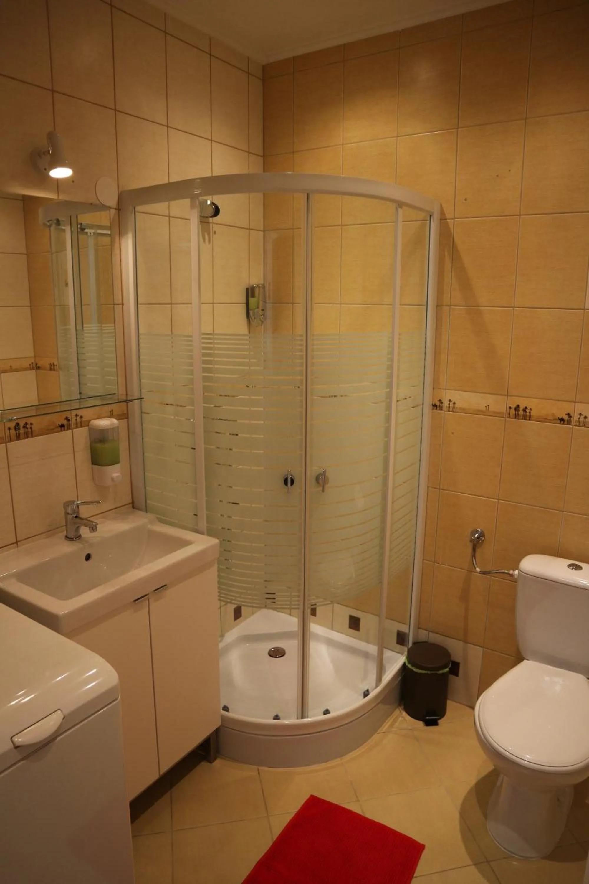 Shower in Éger Apartman