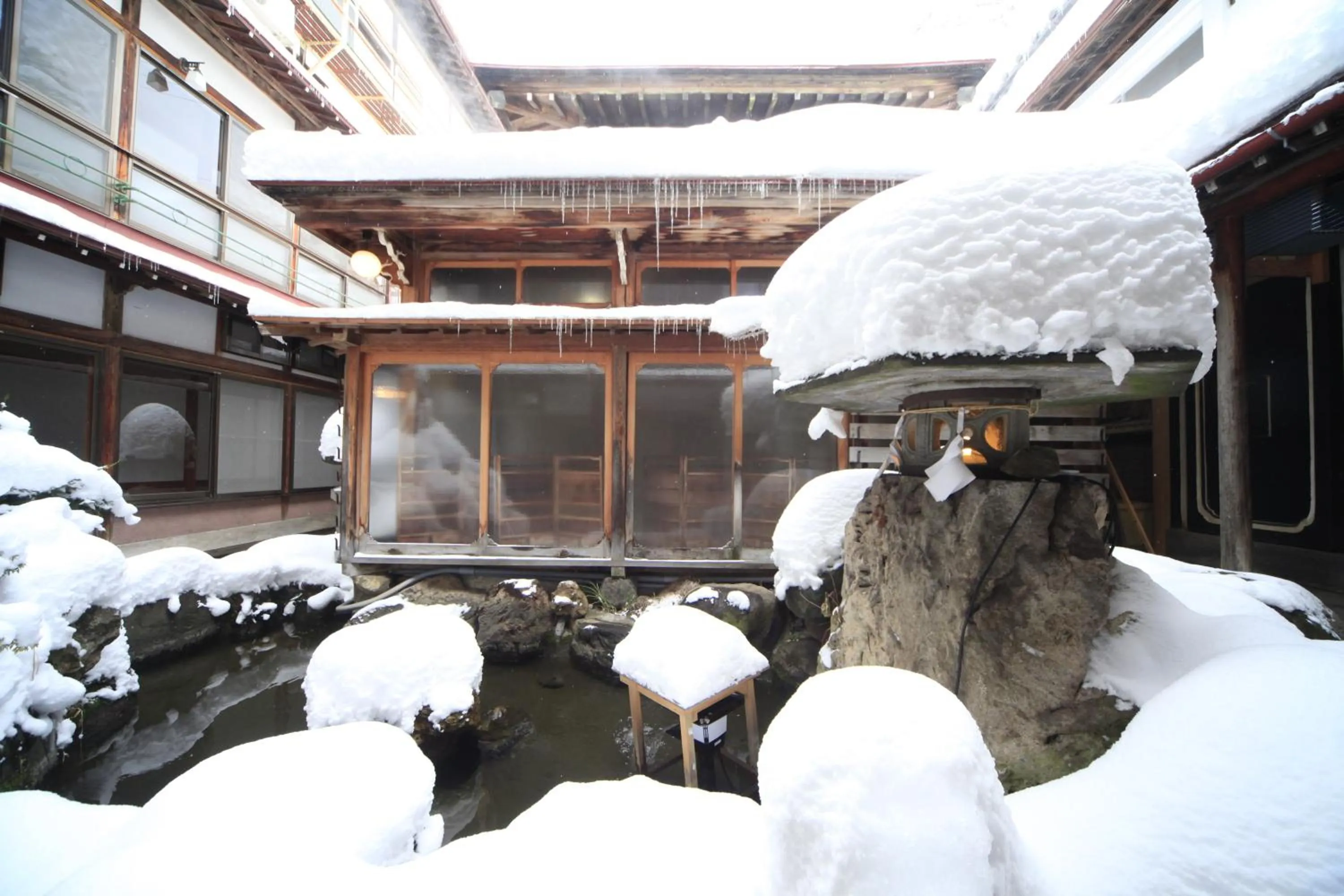 Garden in Yudanaka Seifuso