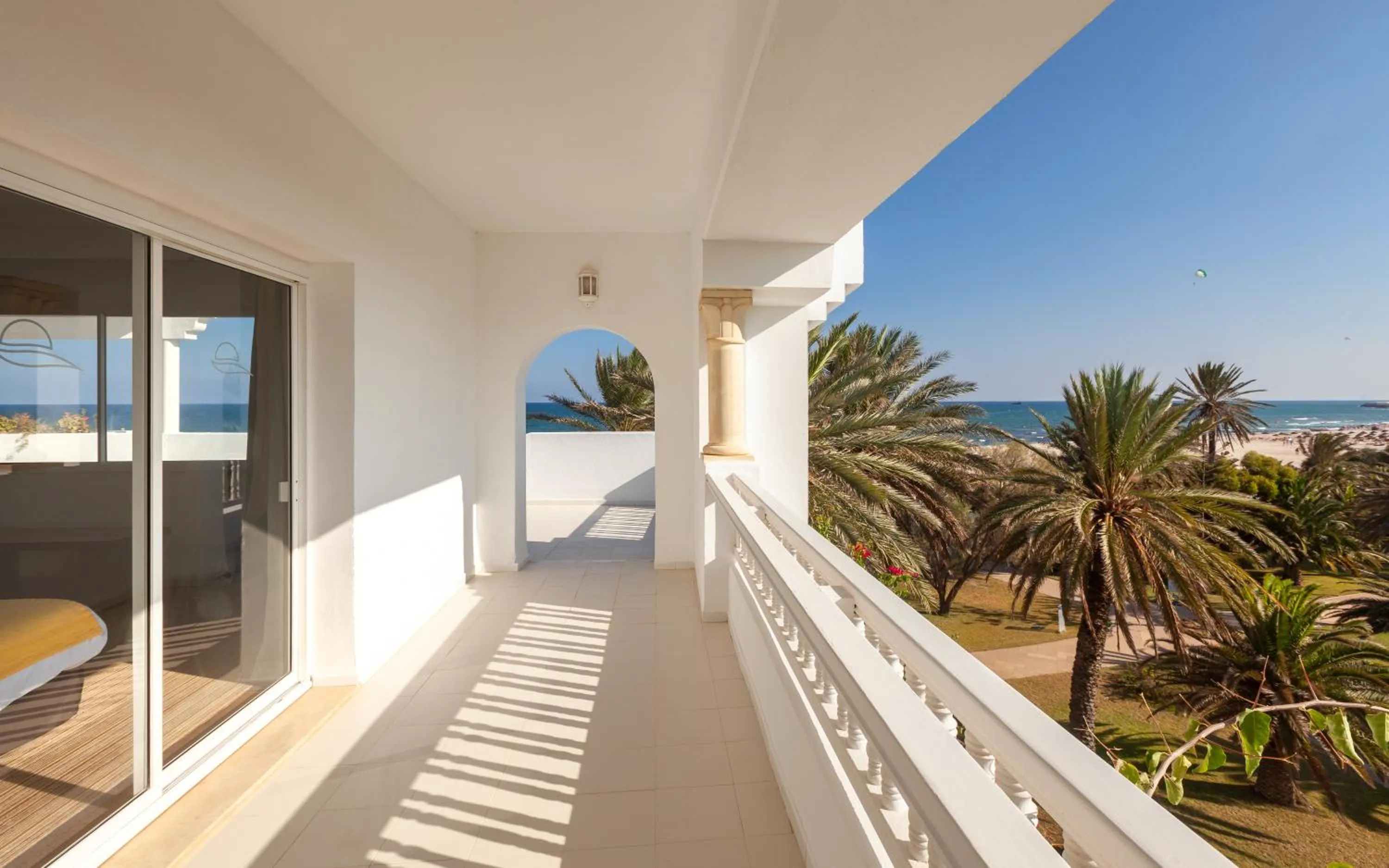 Balcony/Terrace in OCEANA Hotel & Spa
