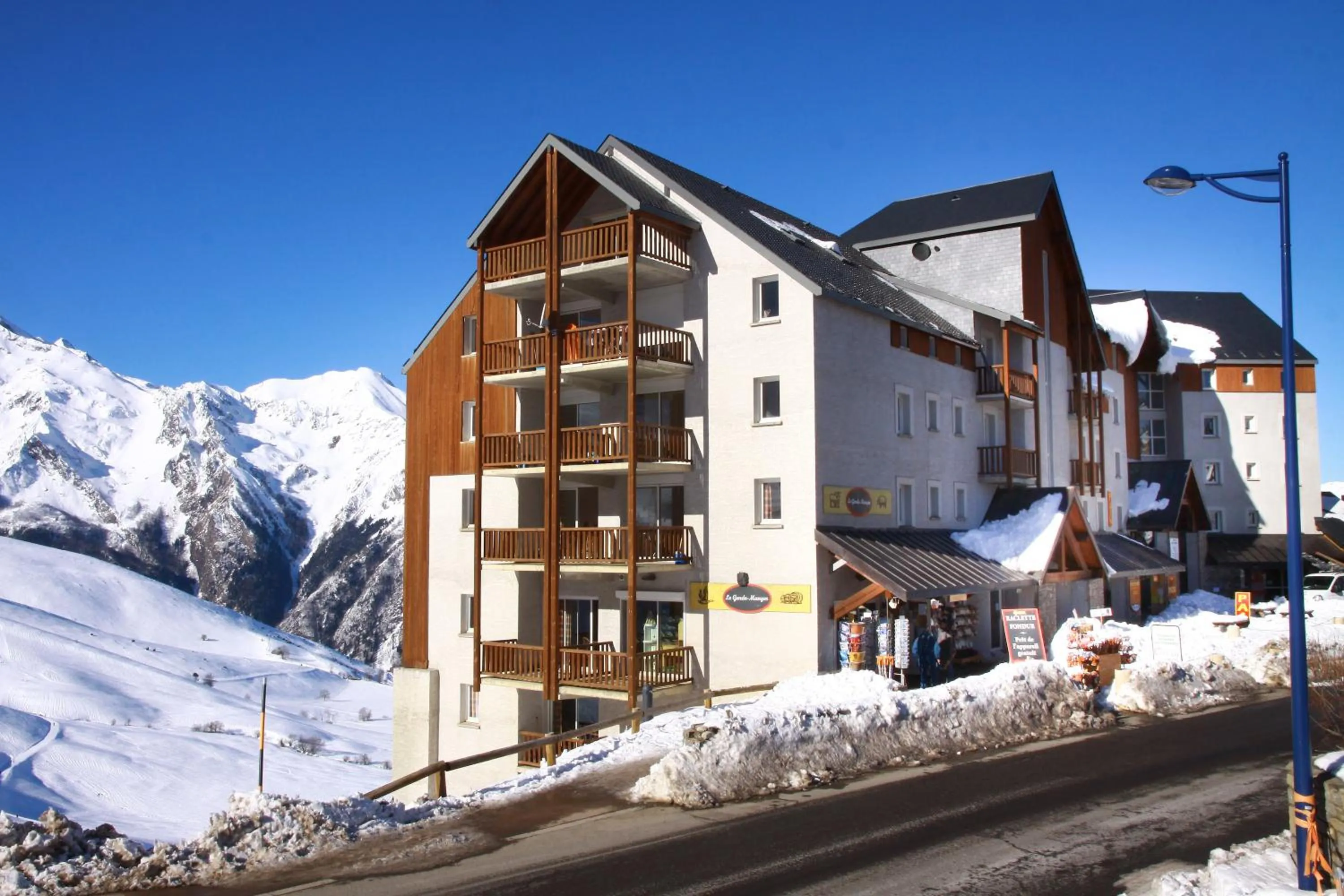 Facade/entrance in Résidence Goélia Royal Peyragudes