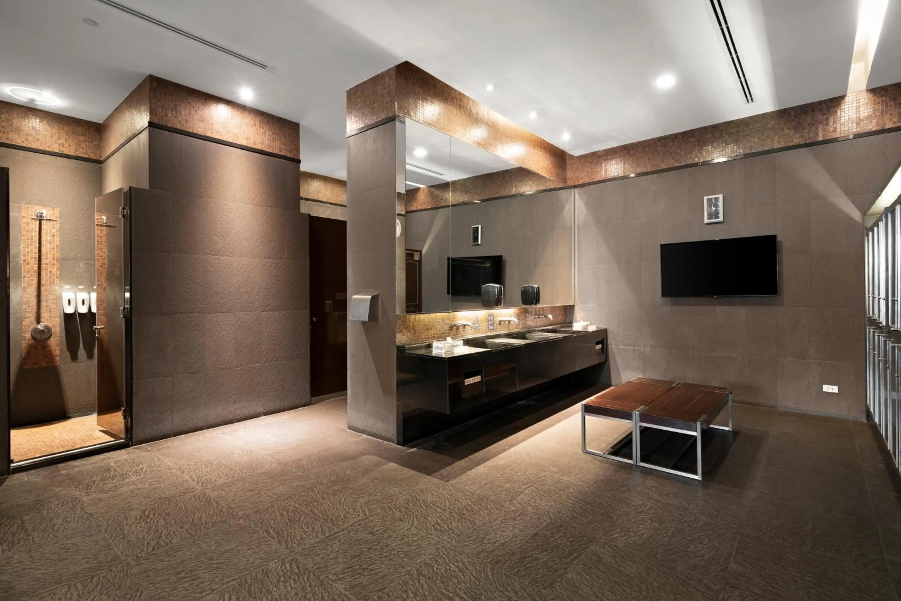 Area and facilities in Grande Centre Point Hotel Ratchadamri Bangkok