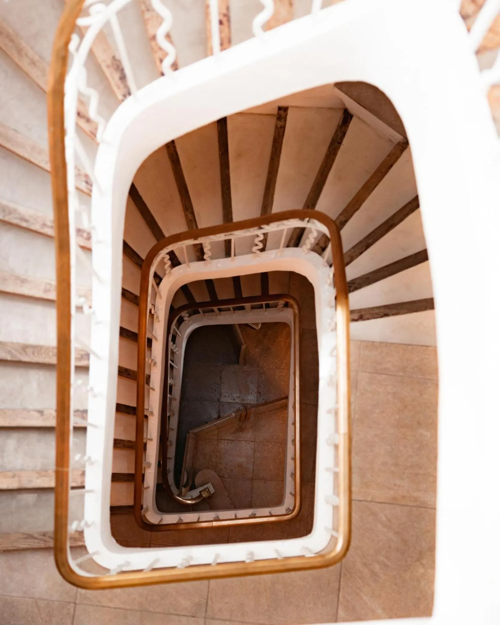 Hotel de La Plage - Mahogany