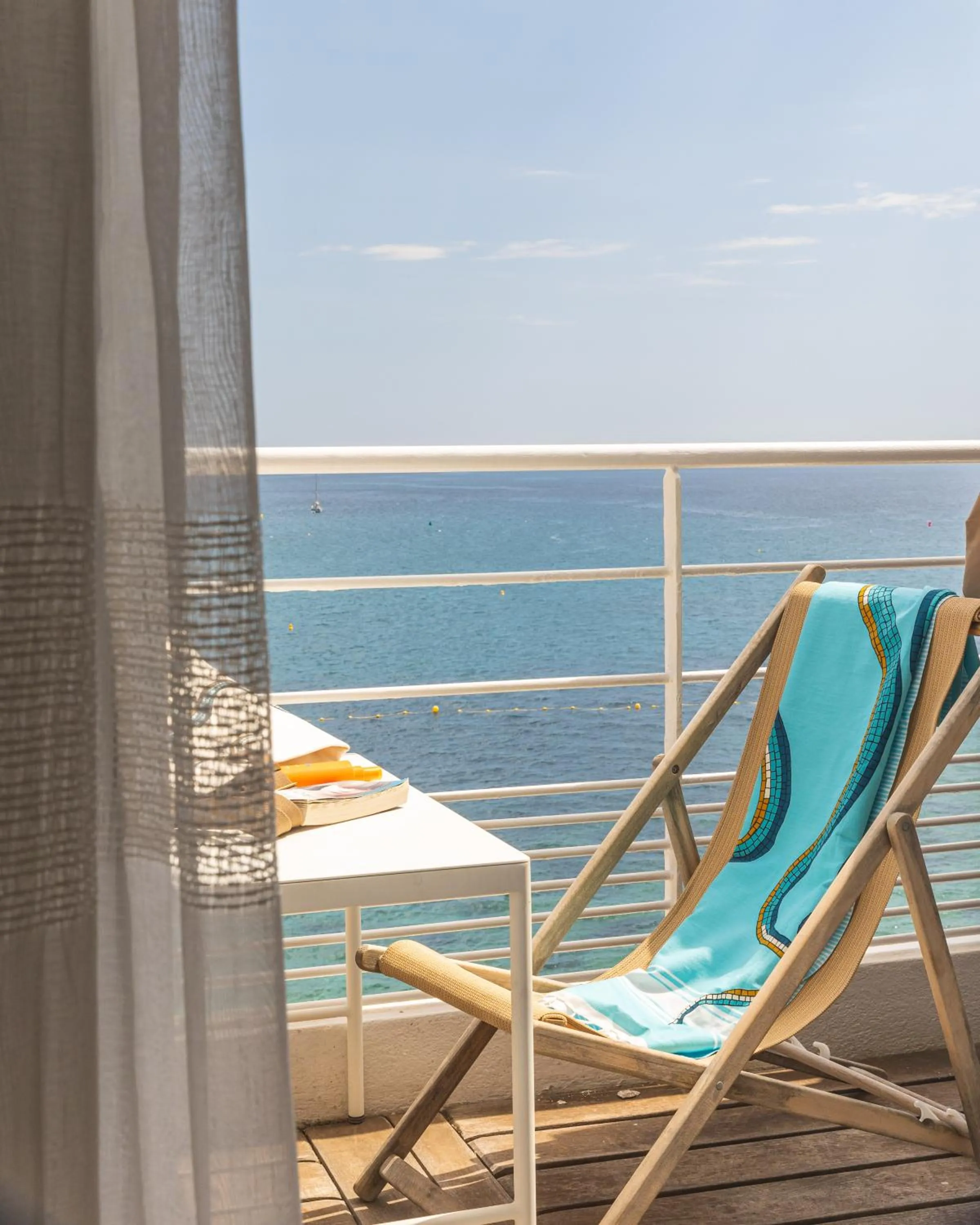 Balcony/Terrace in Hotel de La Plage - Mahogany