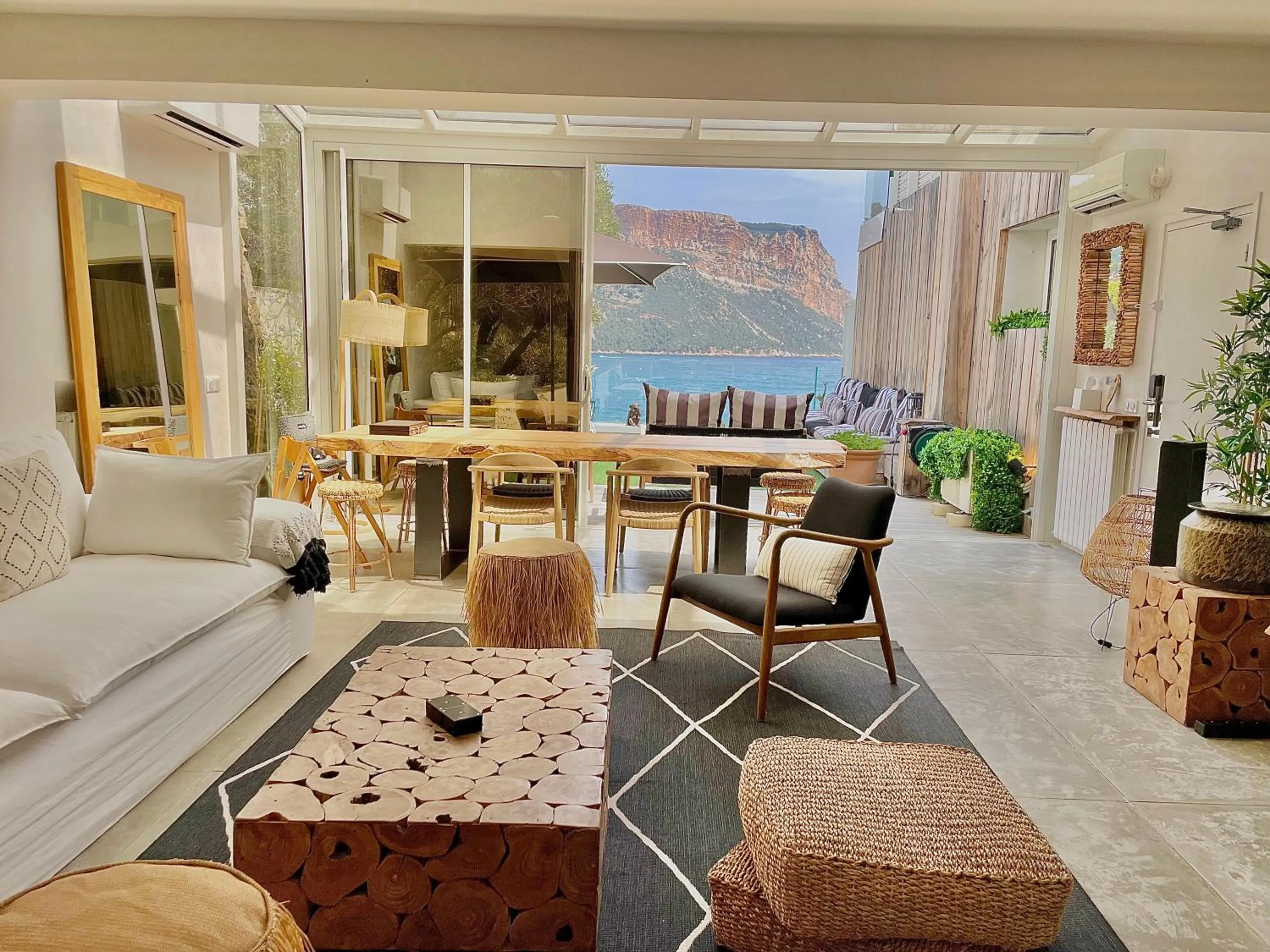 Hotel de La Plage - Mahogany