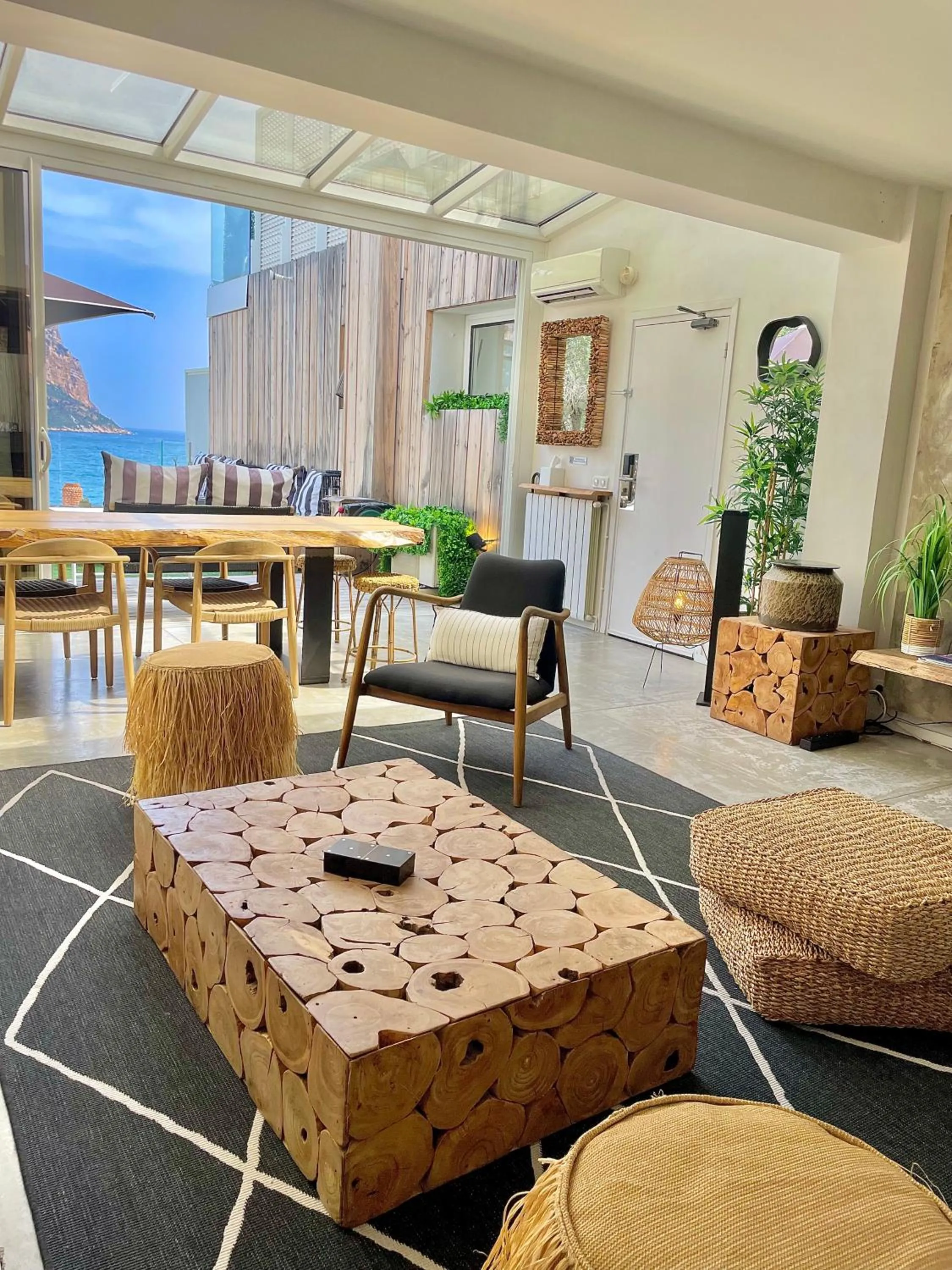 Hotel de La Plage - Mahogany