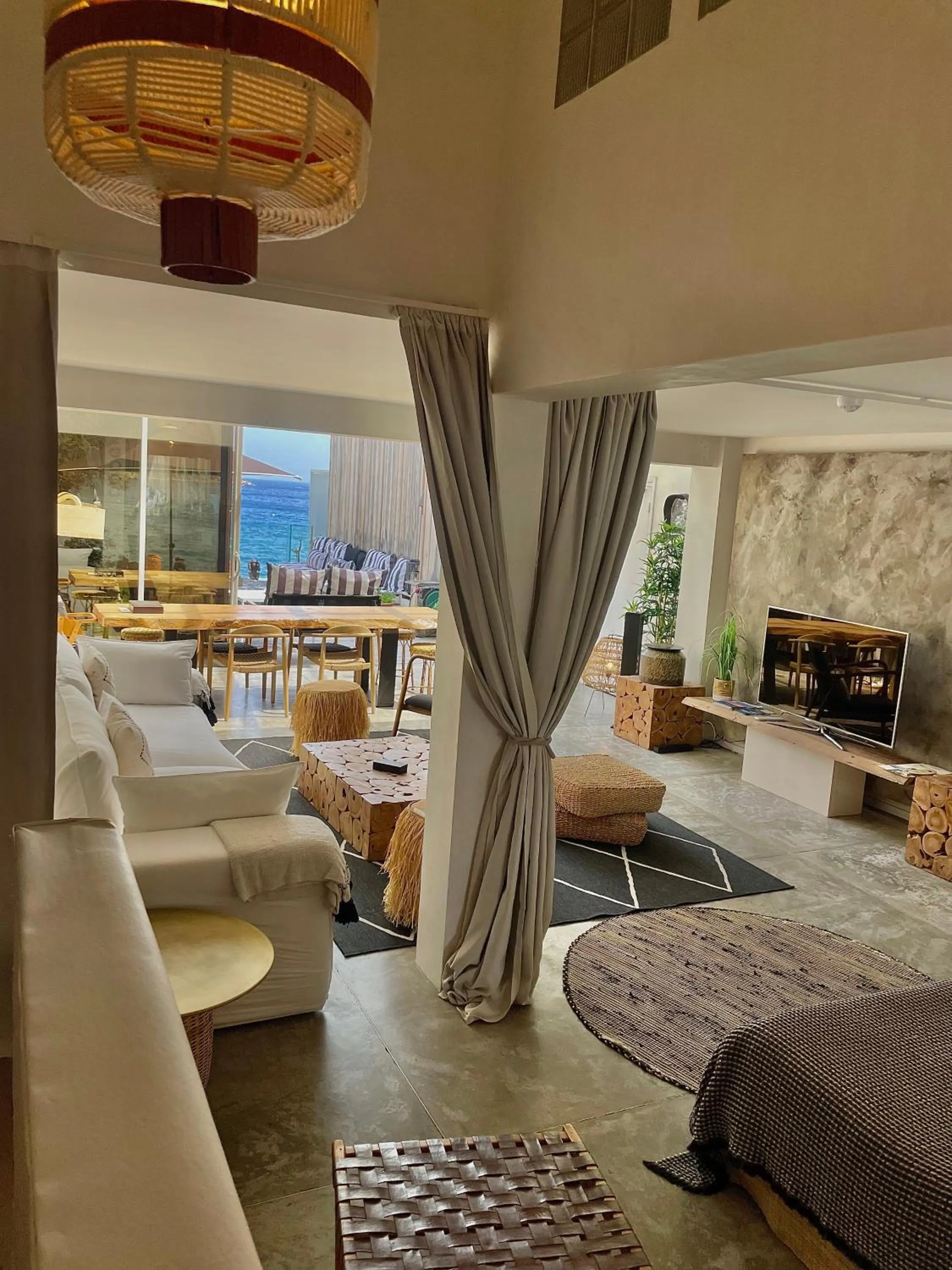 Hotel de La Plage - Mahogany