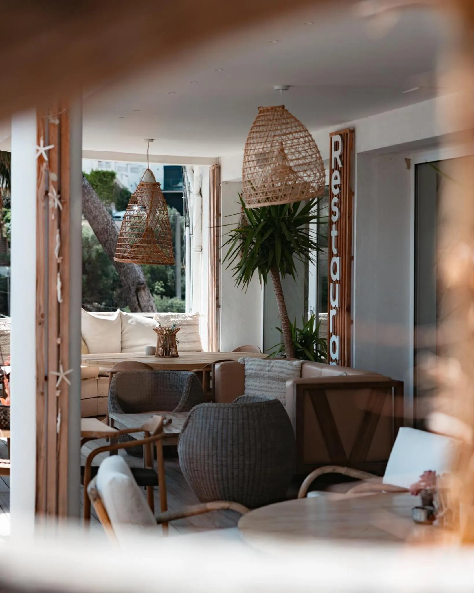 Hotel de La Plage - Mahogany