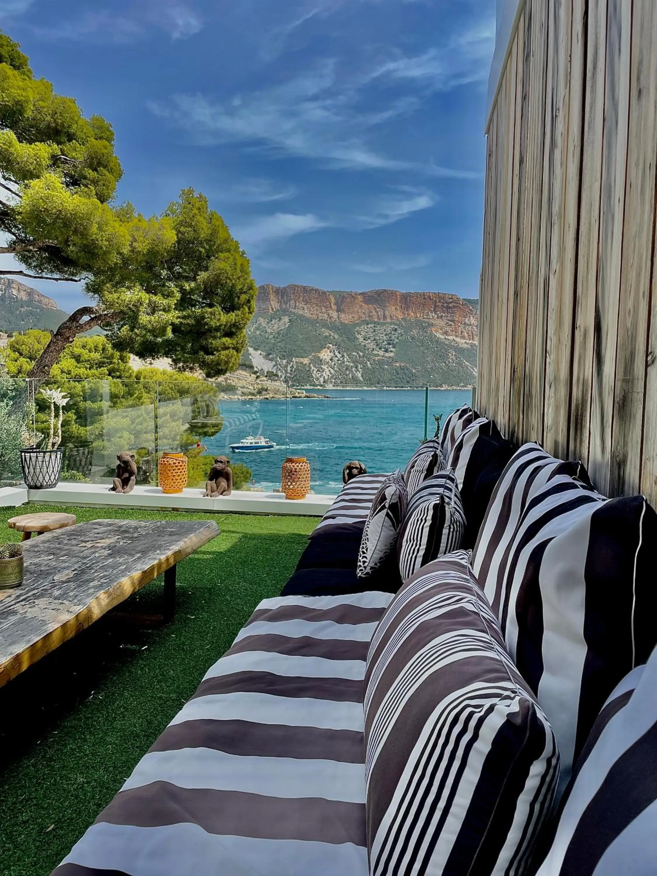 Hotel de La Plage - Mahogany