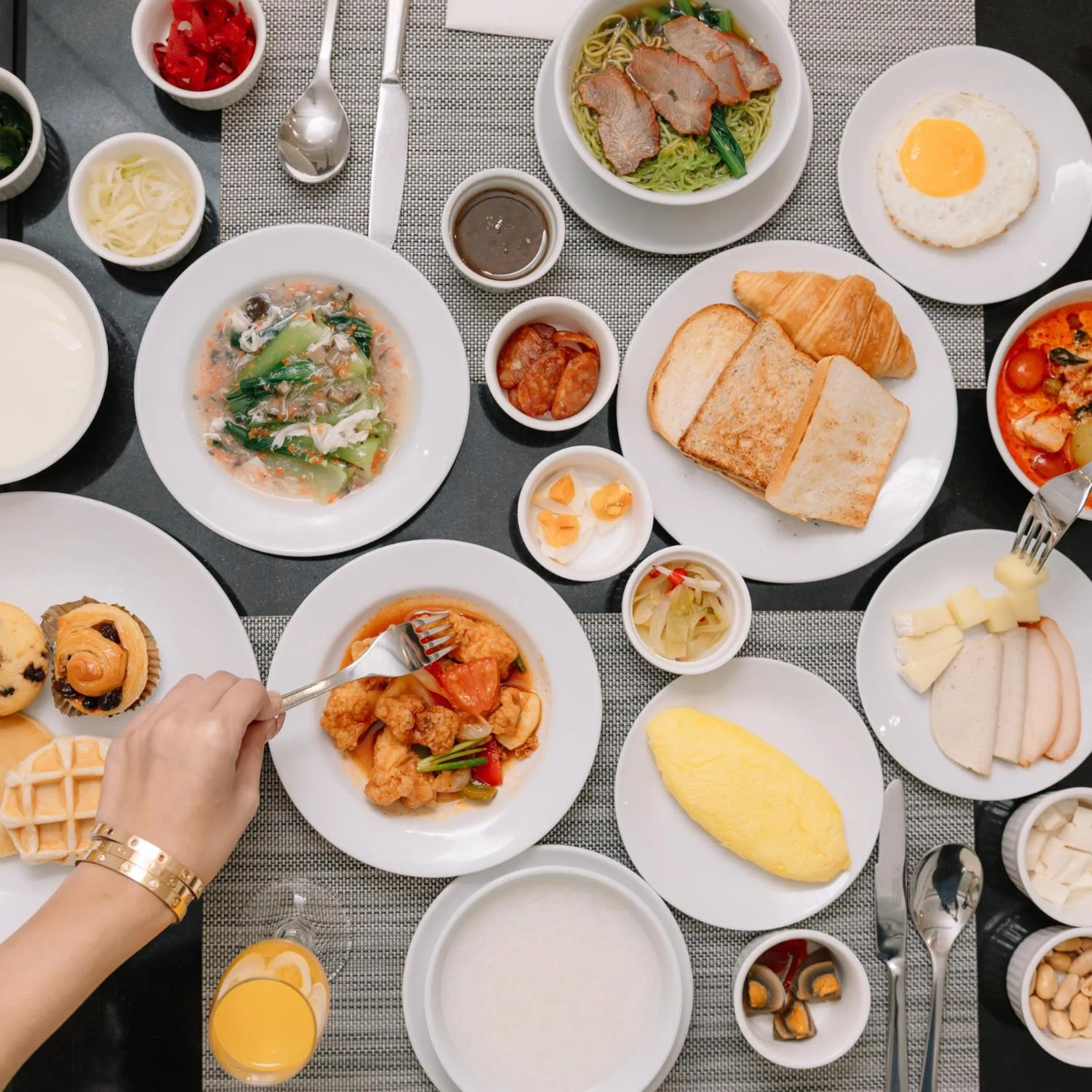 Restaurant/places to eat in Centre Point Sukhumvit Thong-Lo