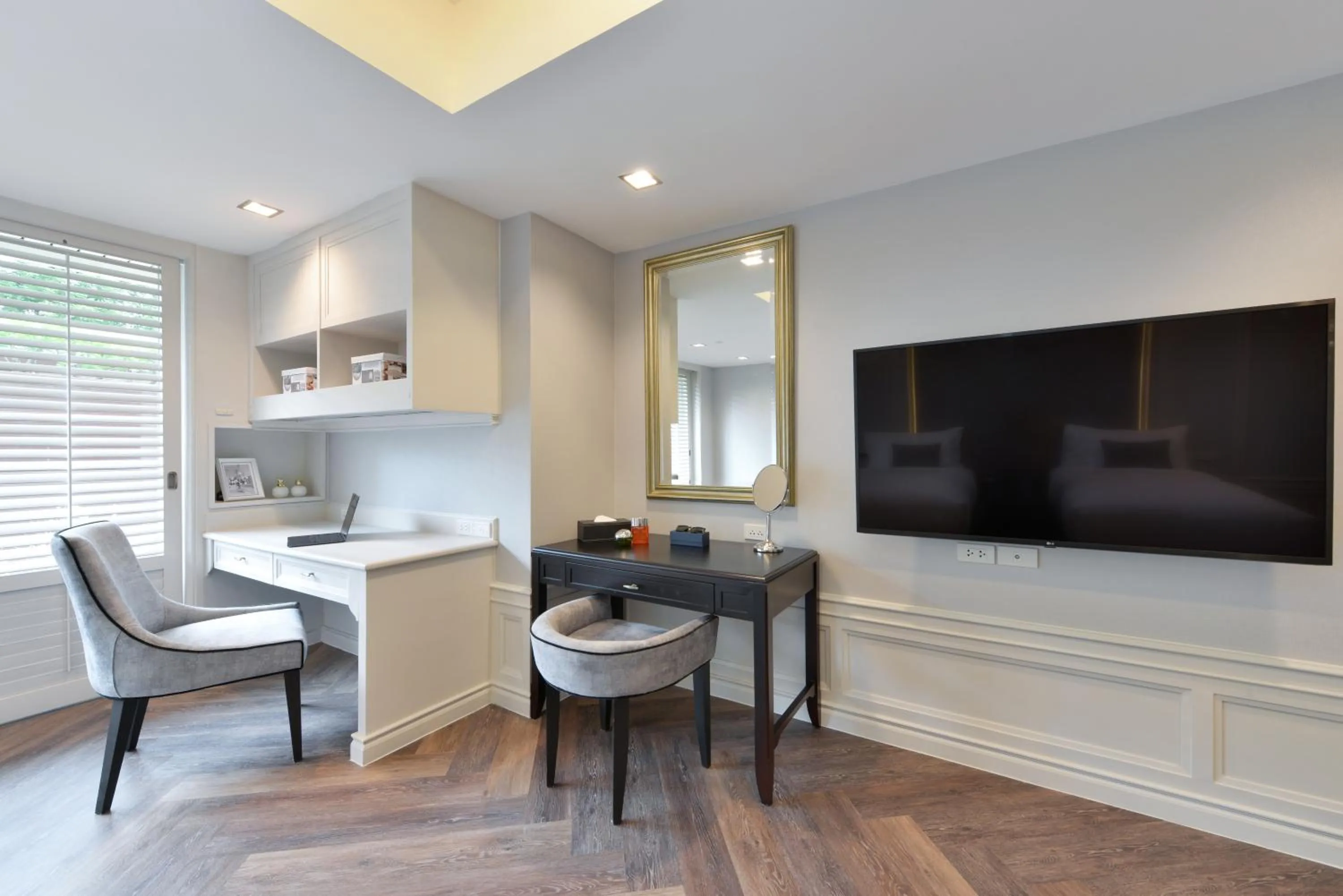 TV and multimedia in Centre Point Sukhumvit Thong-Lo