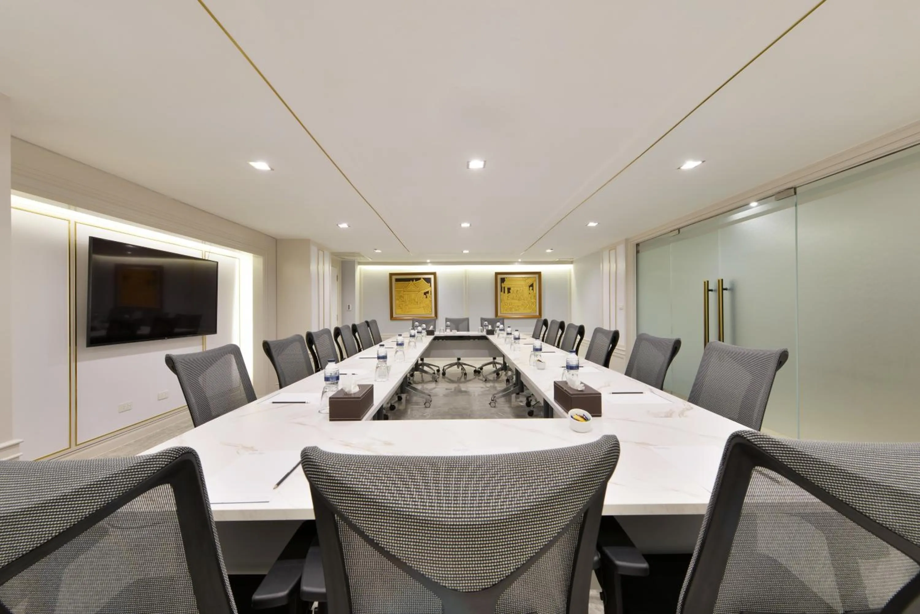 TV and multimedia in Centre Point Sukhumvit Thong-Lo