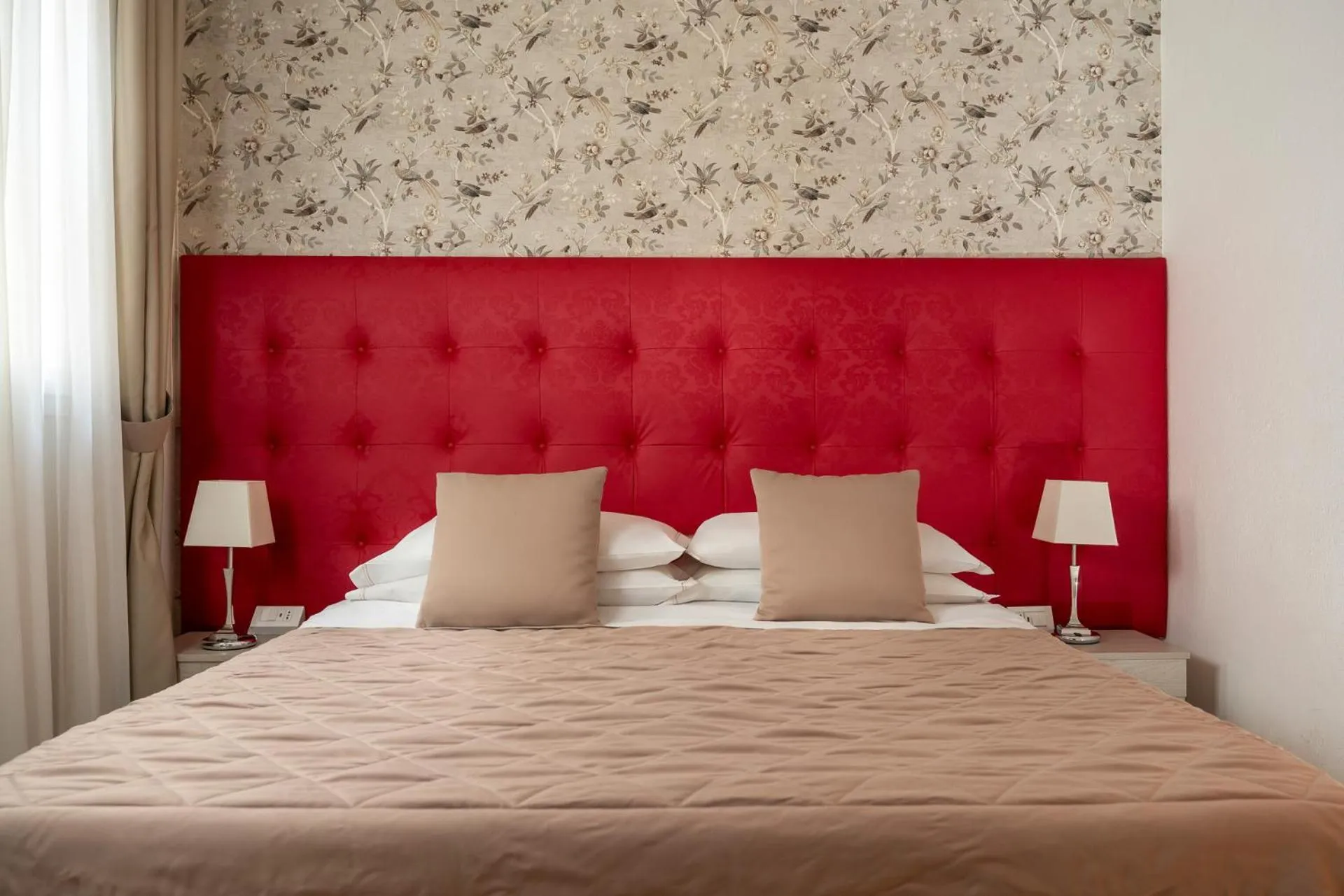 Bed in Albergo Rossini 1936