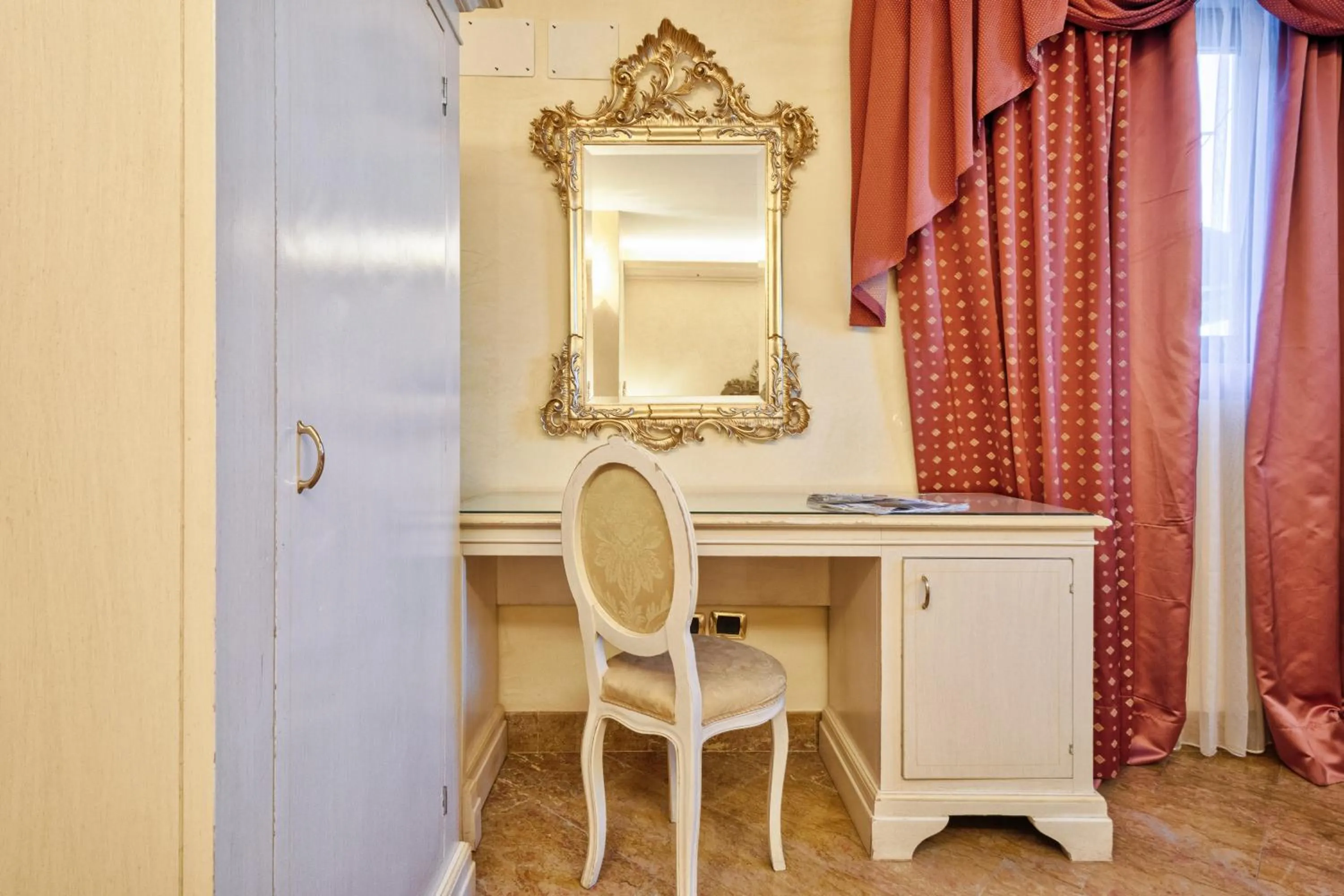 Bedroom in Hotel Vecellio Venice on the Lagoon