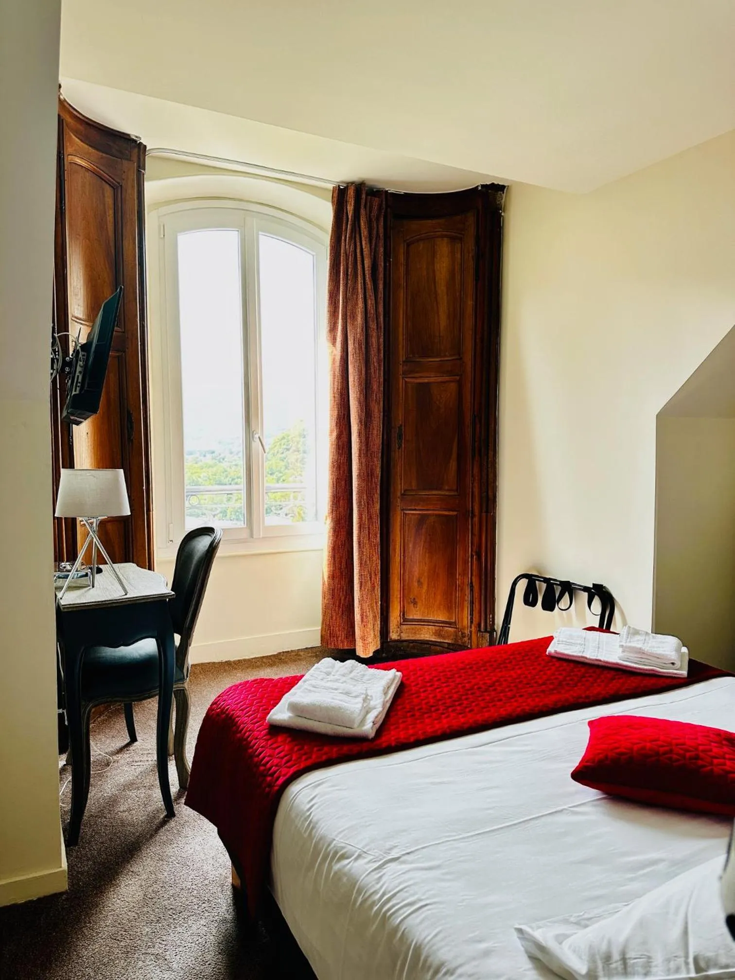 Bed in Hôtel Restaurant Le Repère