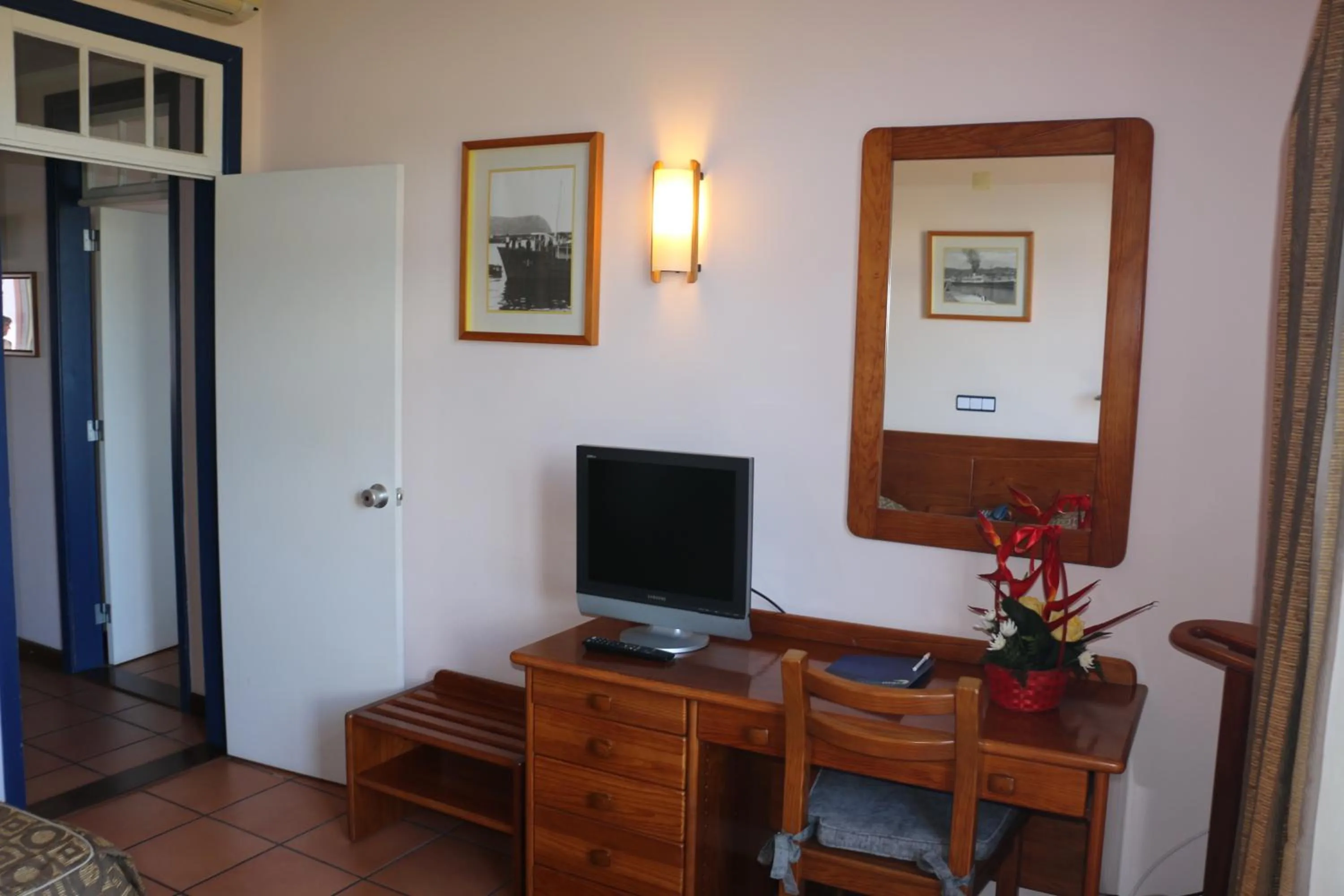 TV and multimedia in Apartamentos Turisticos Verdemar