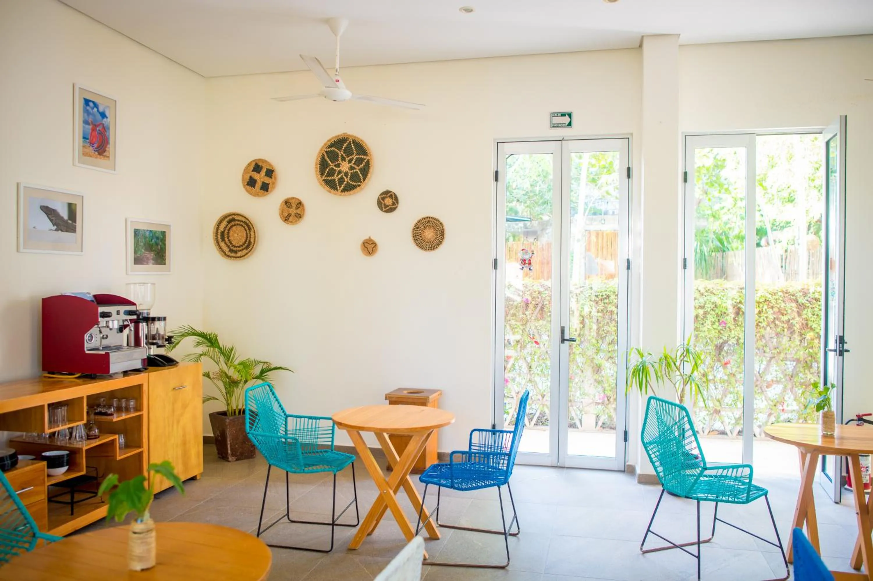 Restaurant/places to eat in Suites Cielo y Mar