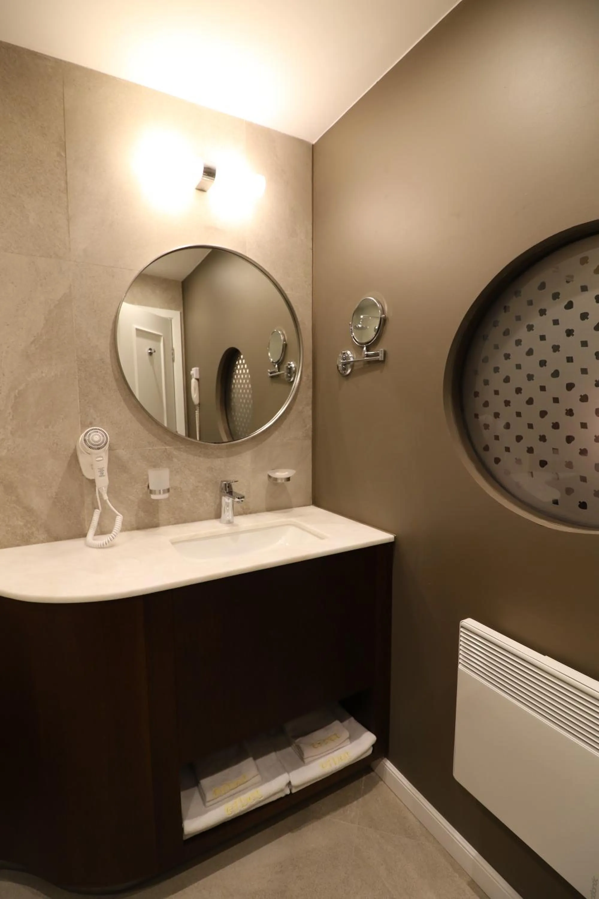 Bathroom in Casino&Hotel efbet Trakya