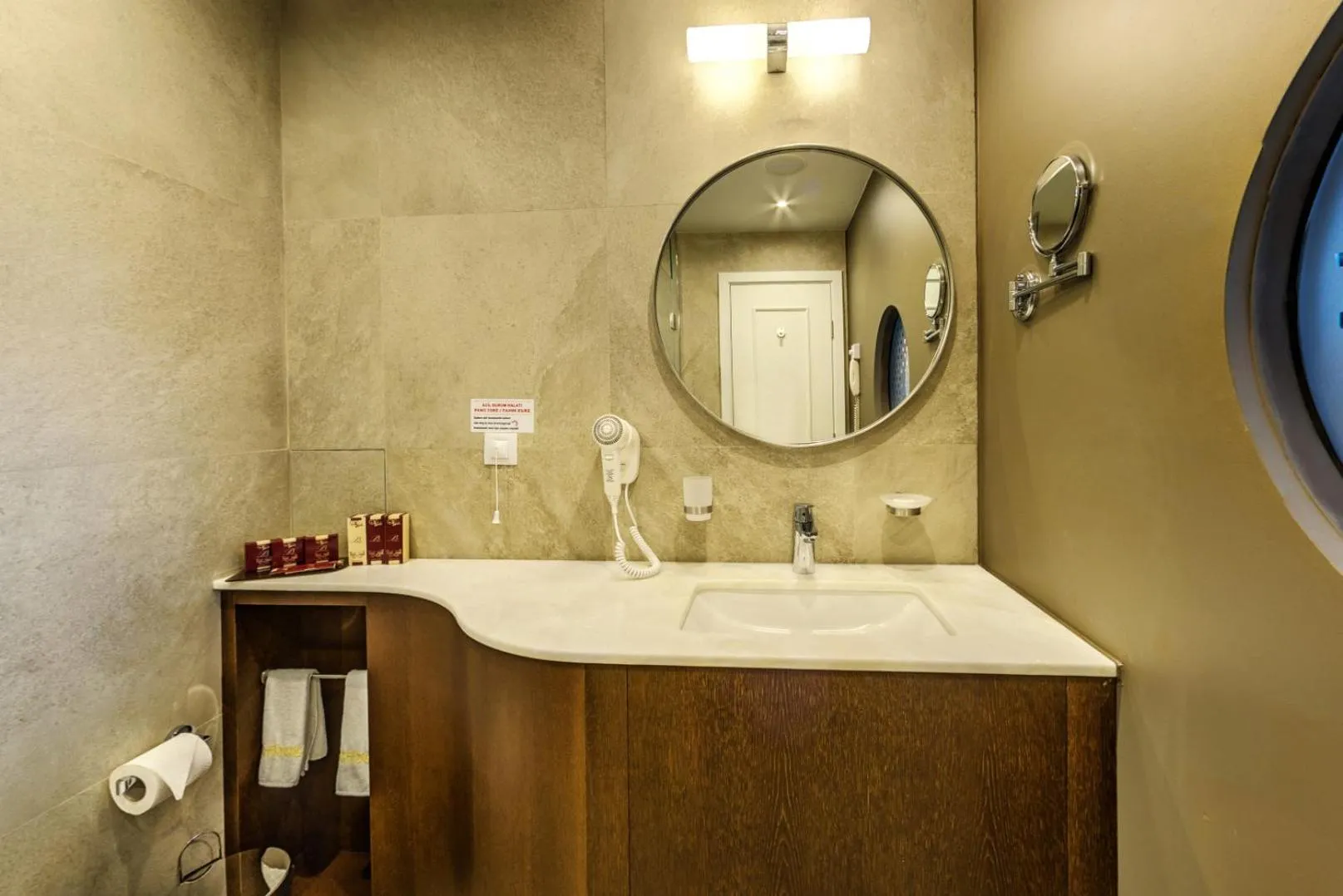 Bathroom in Casino&Hotel efbet Trakya