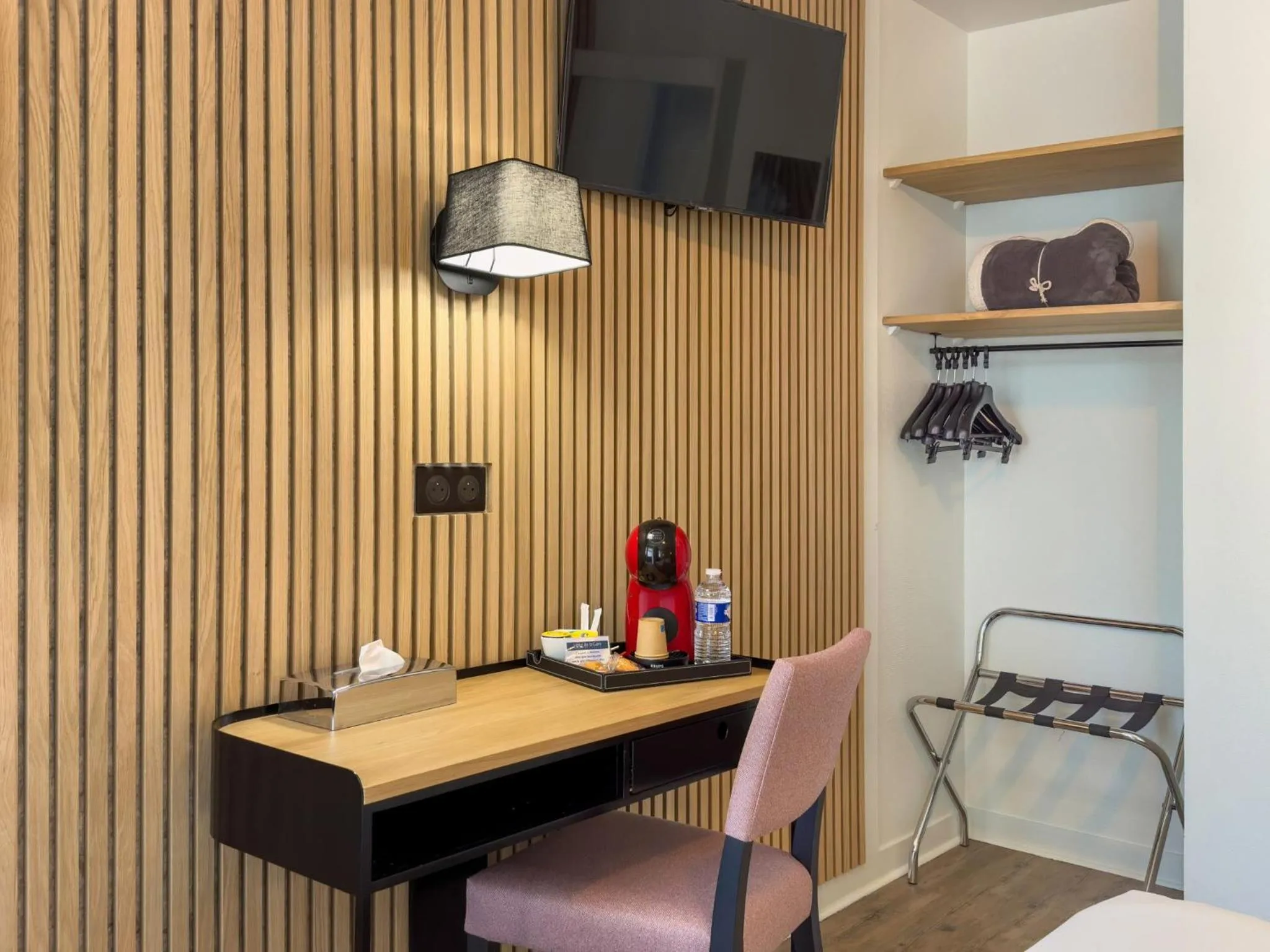 TV and multimedia in Hotel De La Gare