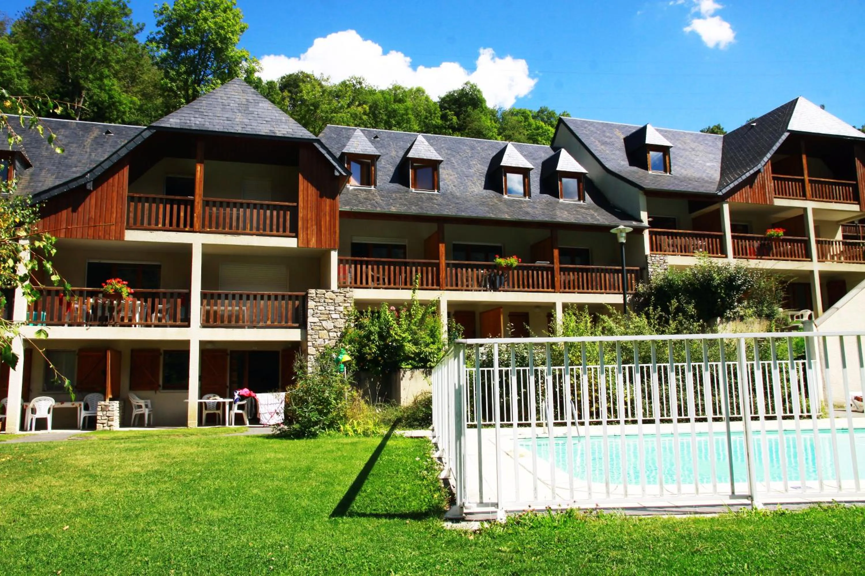 Facade/entrance in Résidence Néméa La Soulane