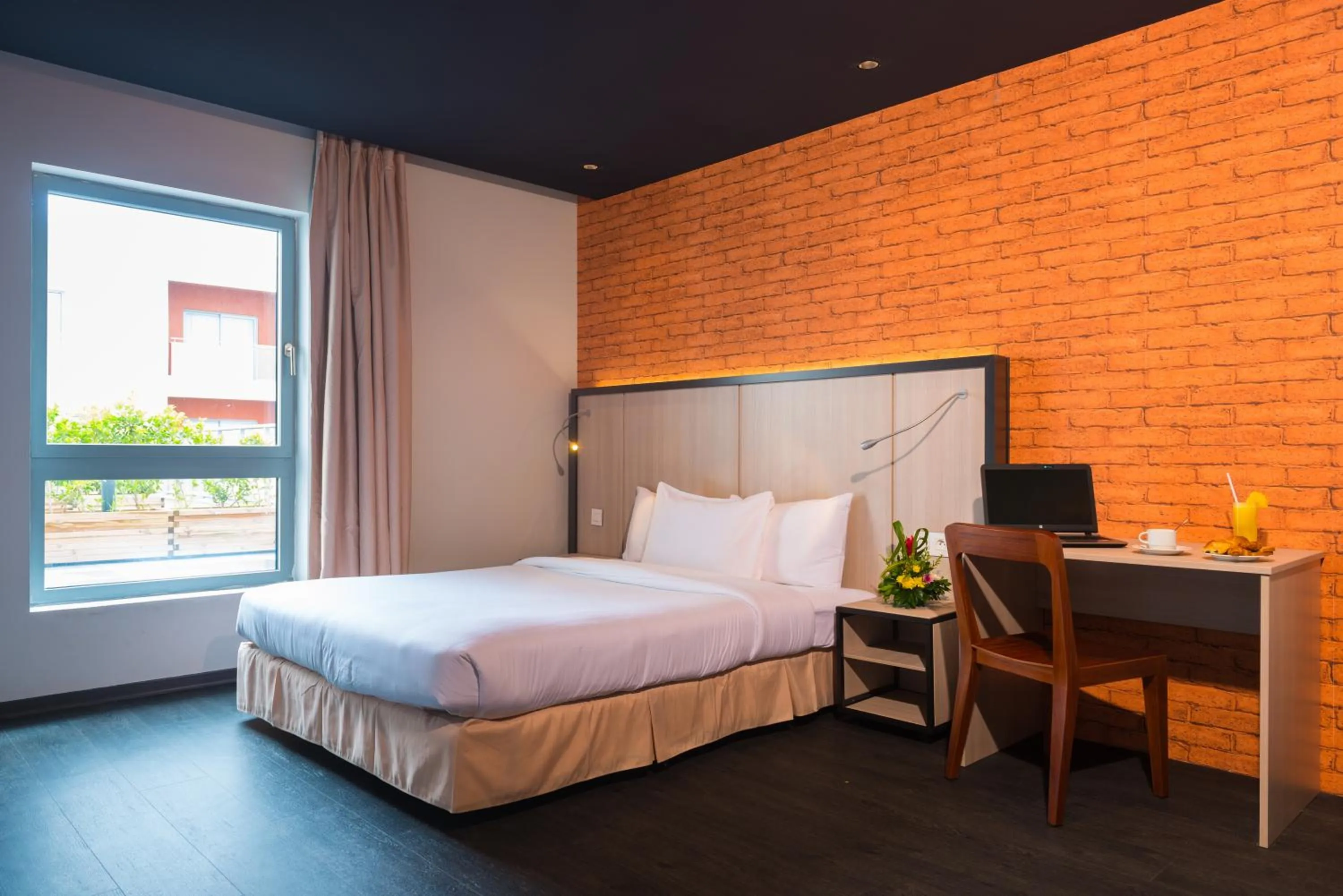 Bedroom, Bed in ONOMO Hotel Conakry