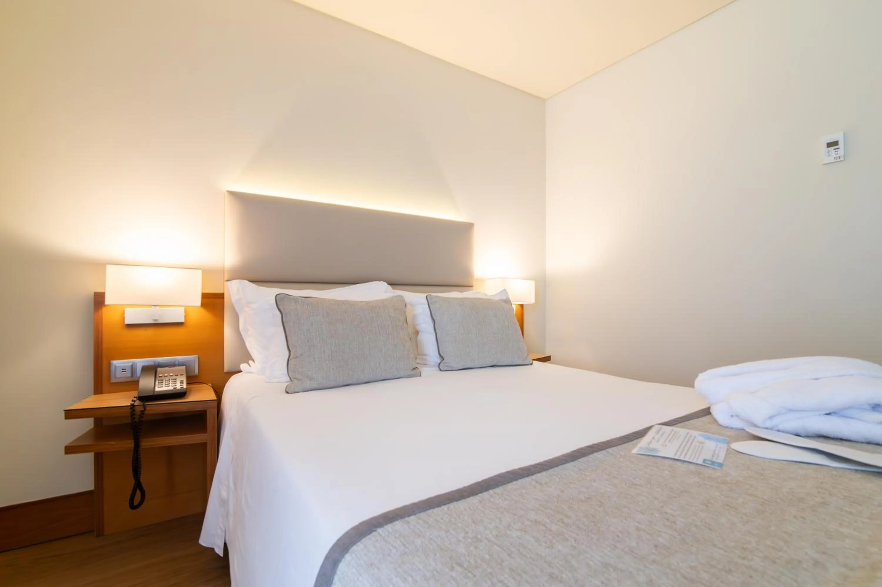 Bed in Hotel Comfort Inn Ponta Delgada