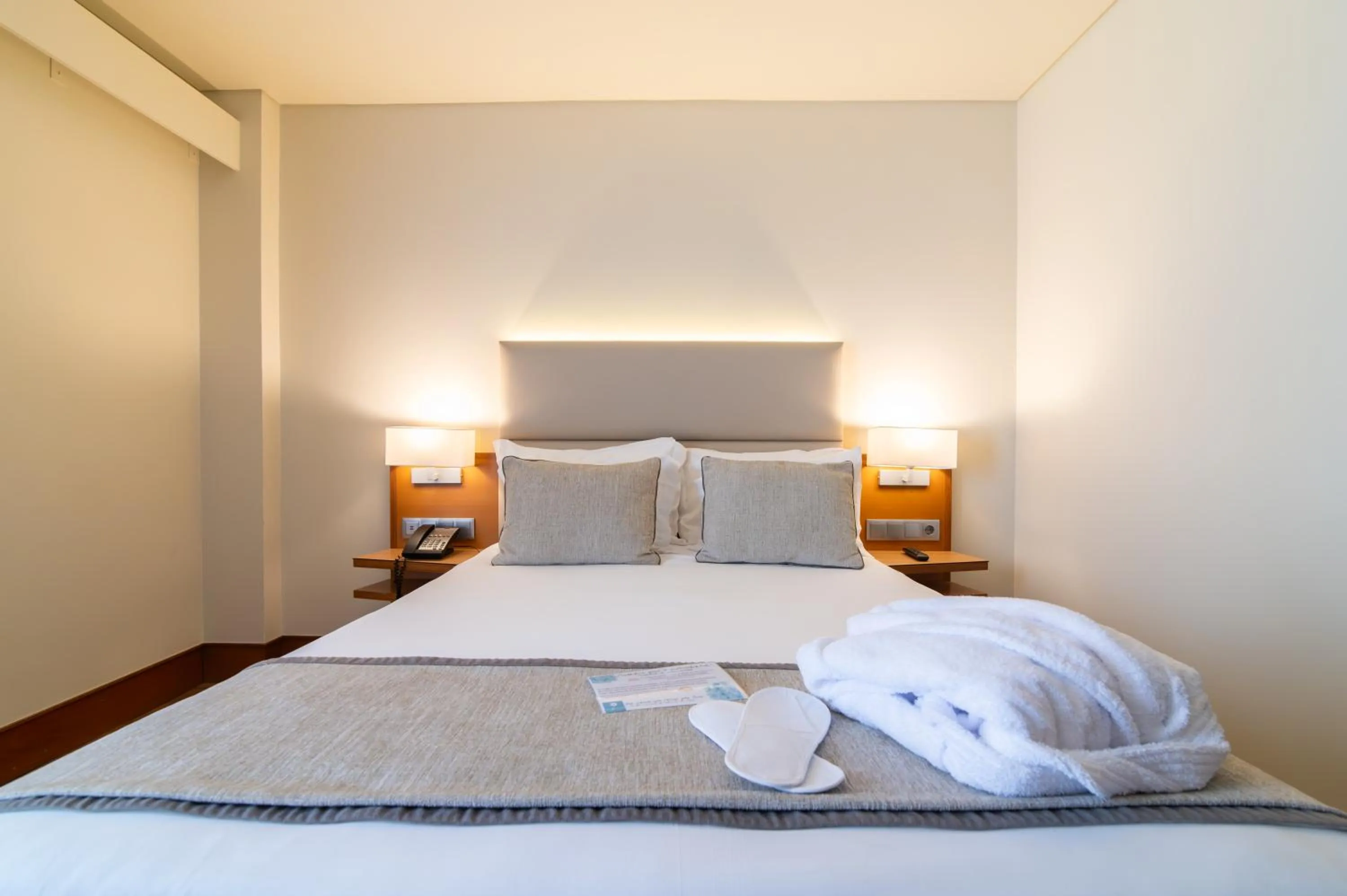 Bed in Hotel Comfort Inn Ponta Delgada