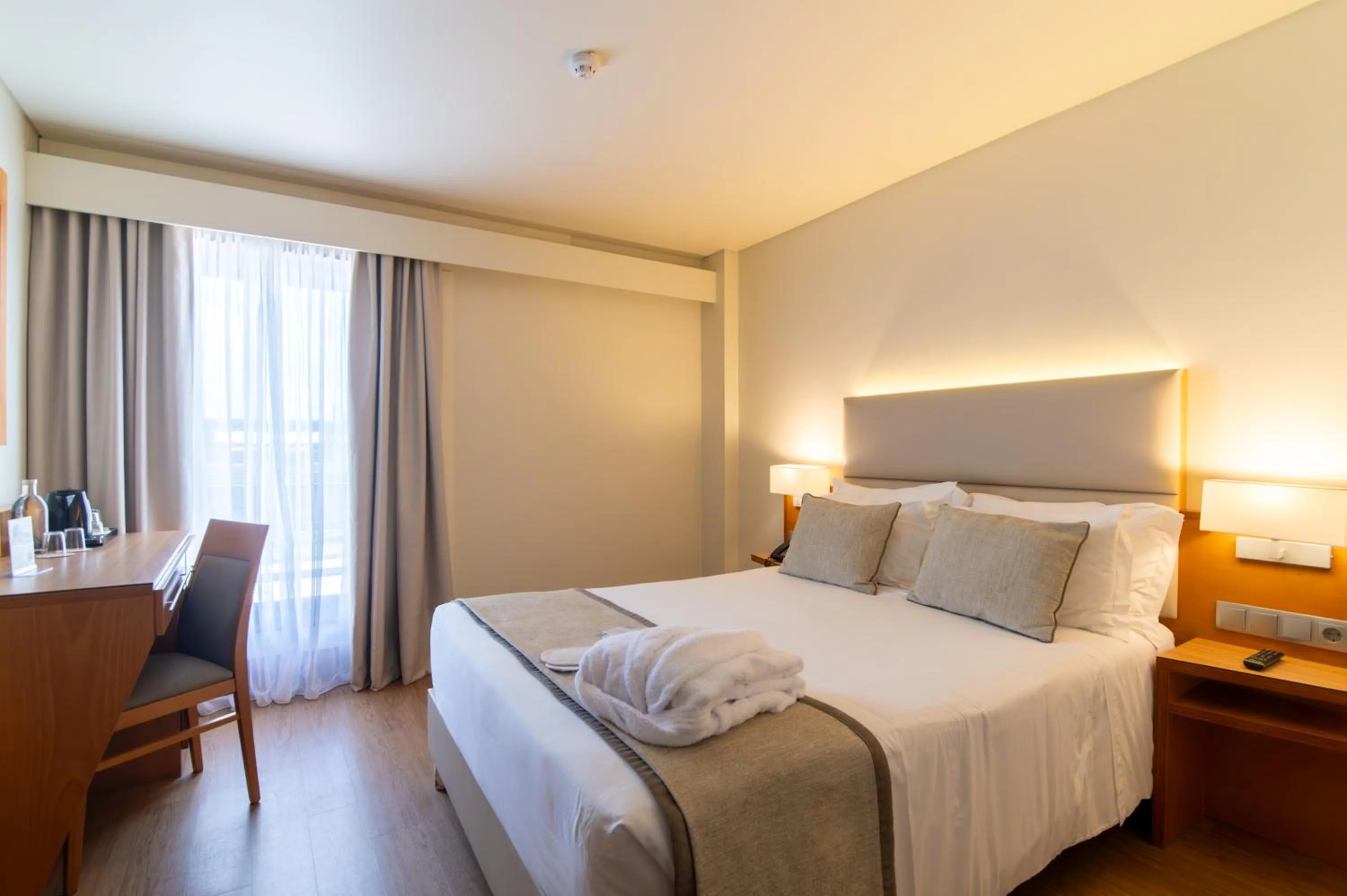 Bed in Hotel Comfort Inn Ponta Delgada