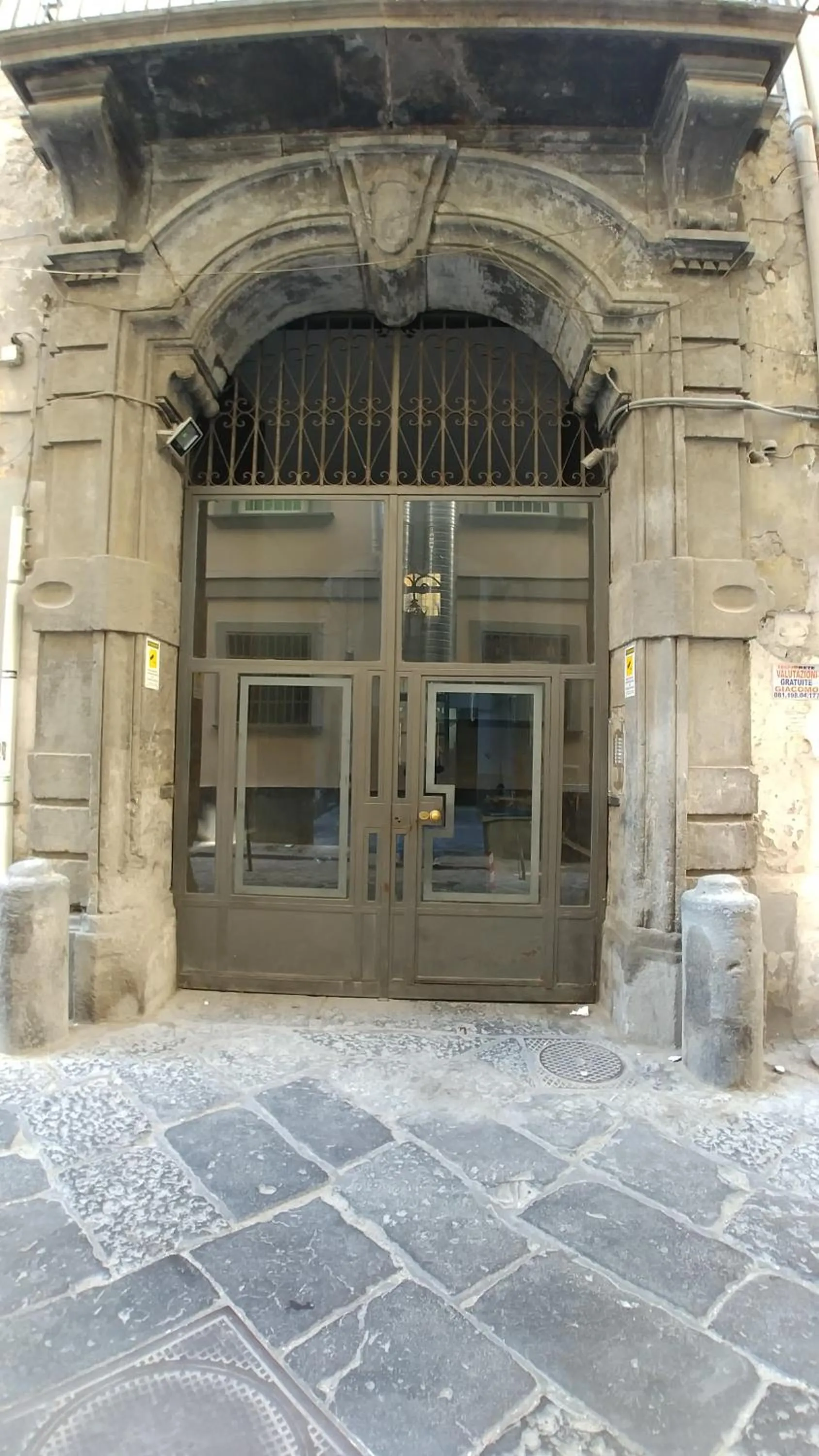 Property building in Vico Gelso Napoli