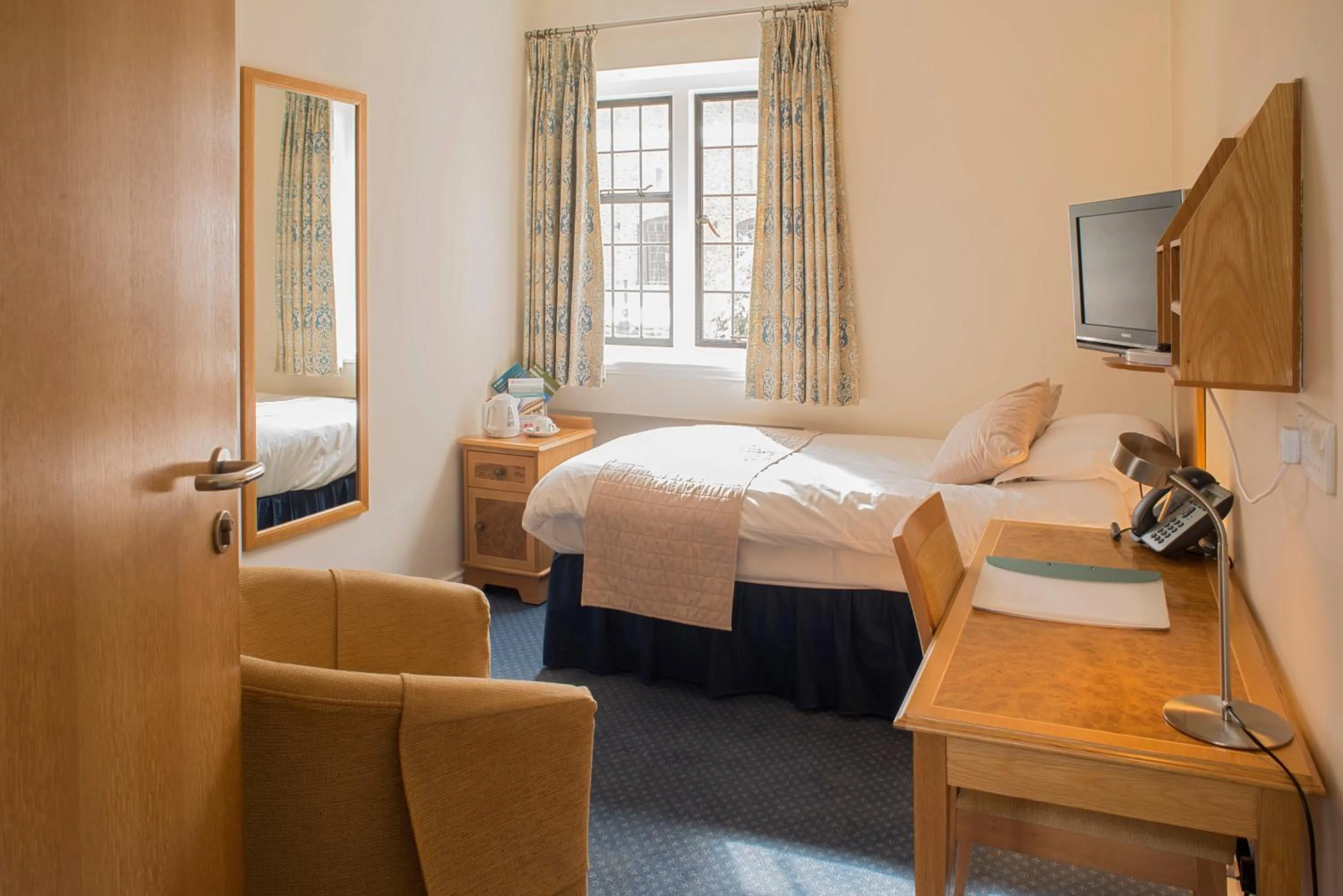 Bed in Madingley Hall