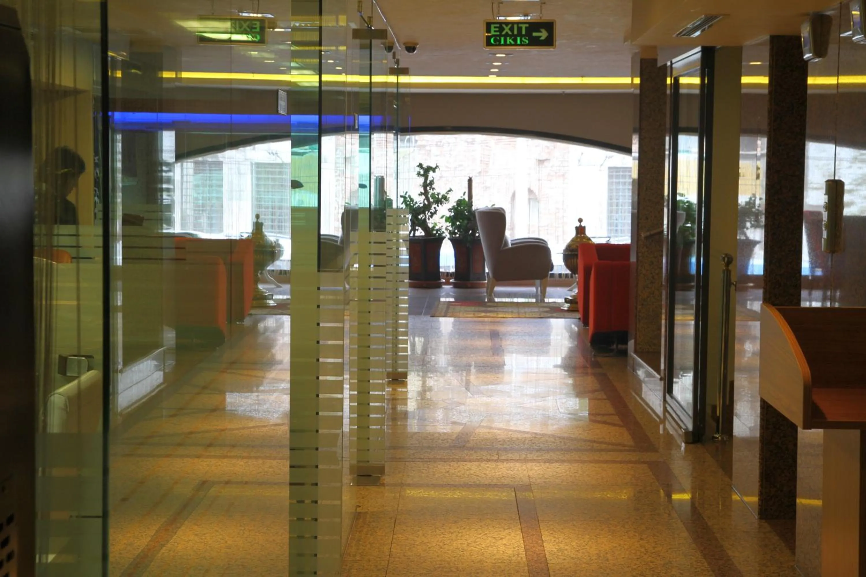 Logo/Certificate/Sign in The Time Hotel Old City