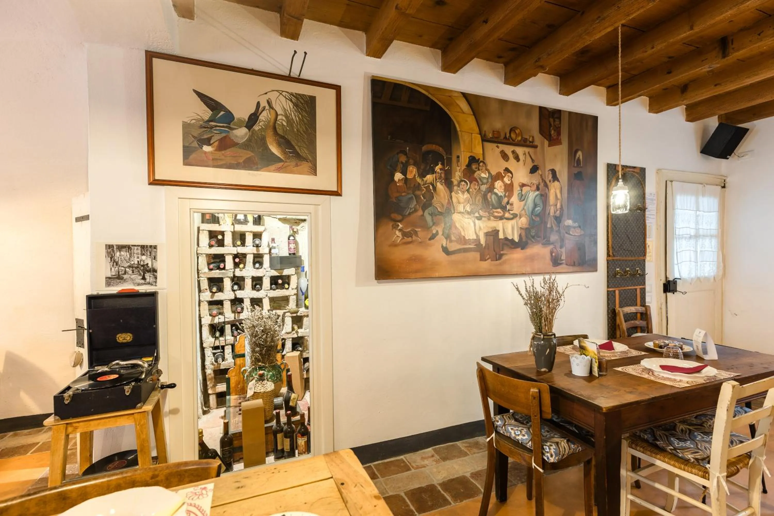 Dining area in B&B Corte del Mincio